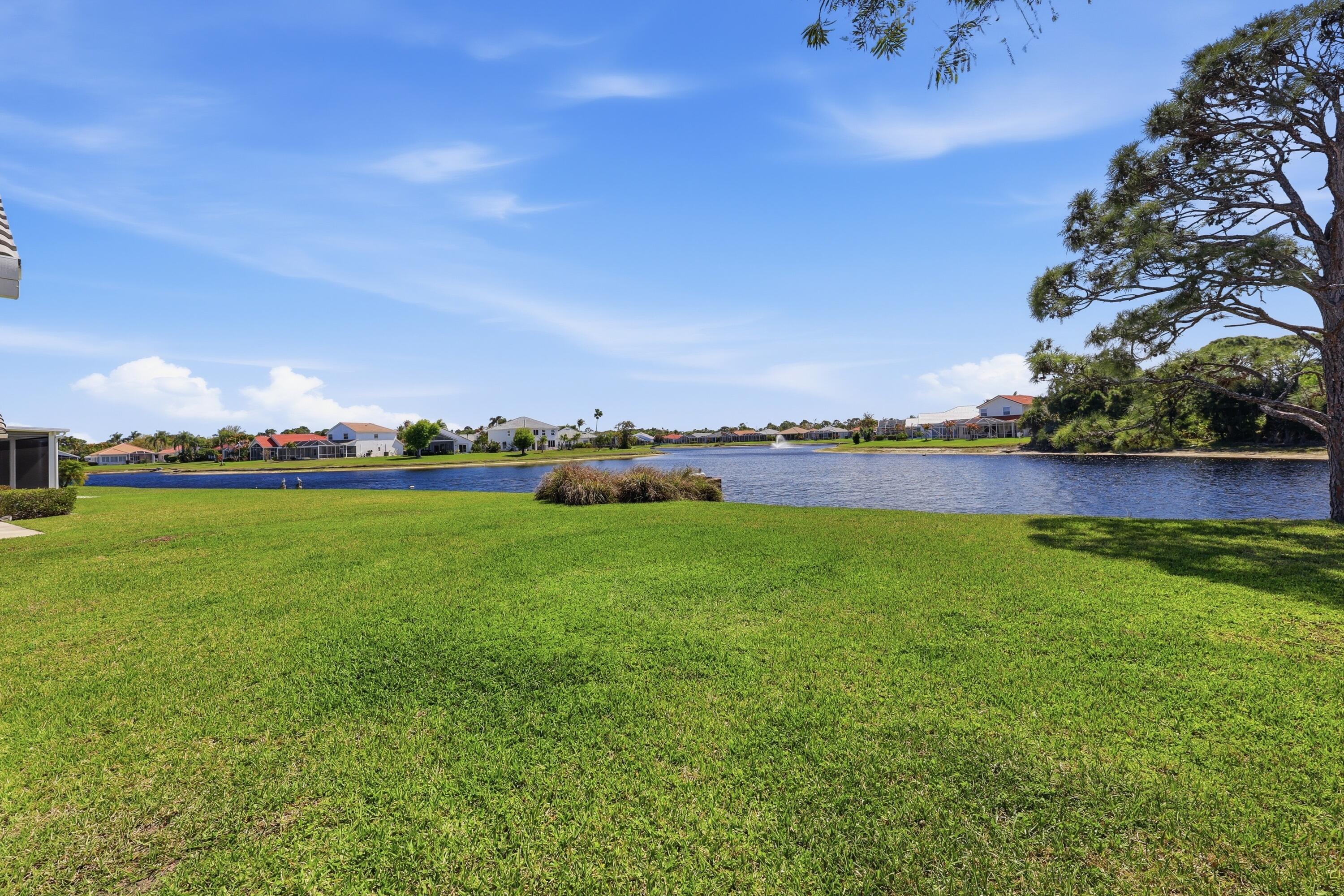 4956 SE Mariner Village Lane