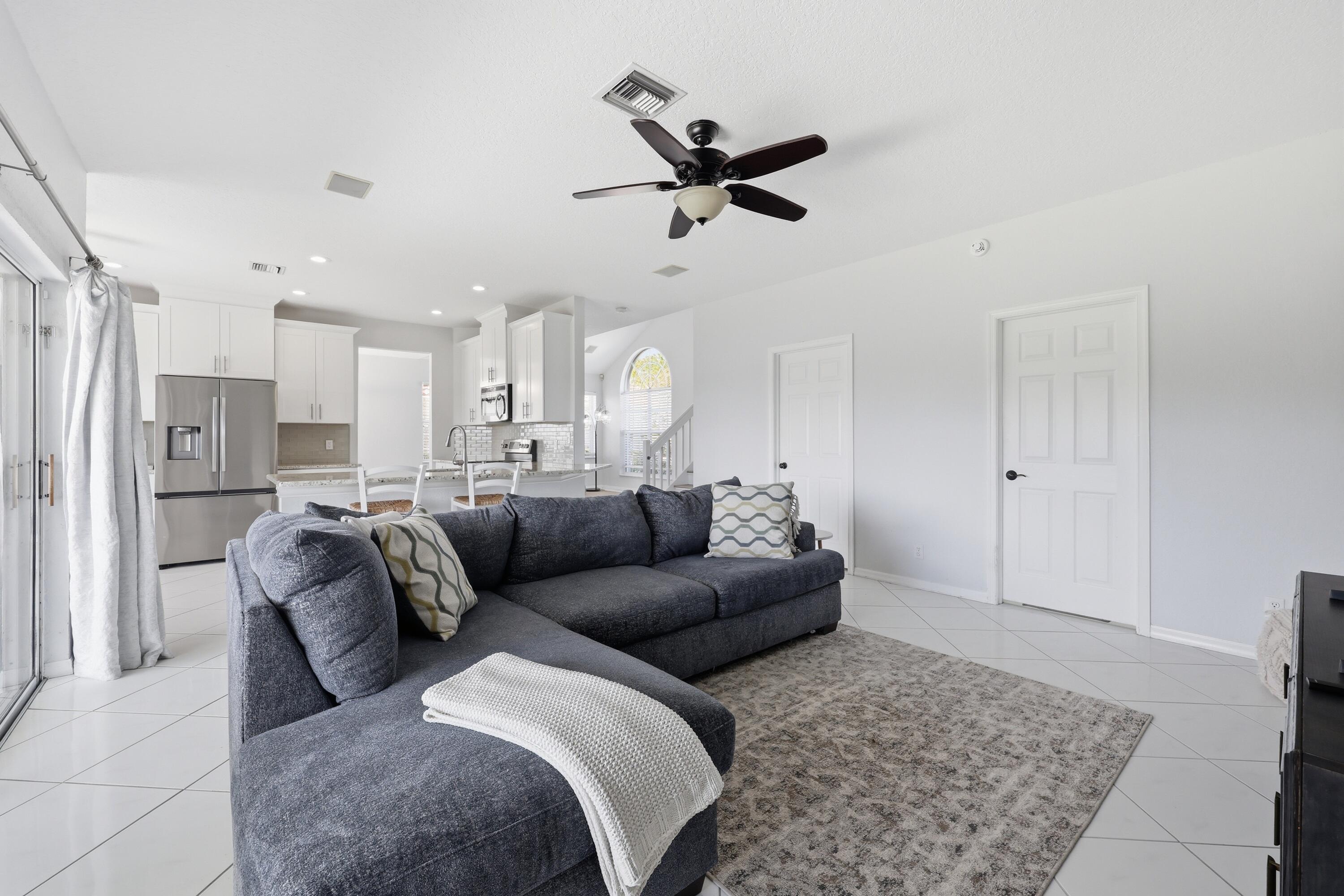 4956 SE Mariner Village Lane