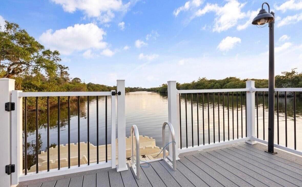 4973 SW Winchester Drive