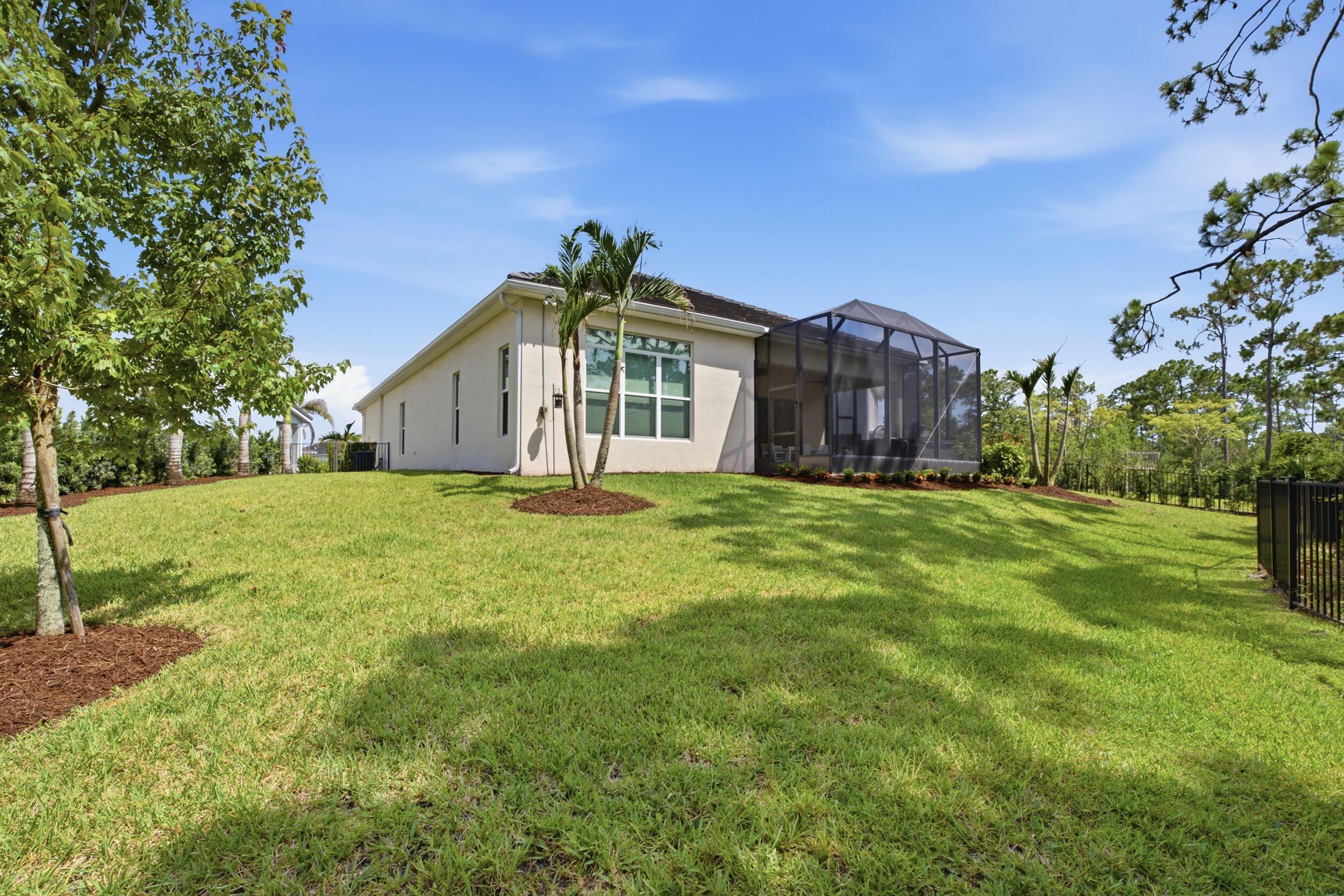 4590 SW ARDSLEY Drive