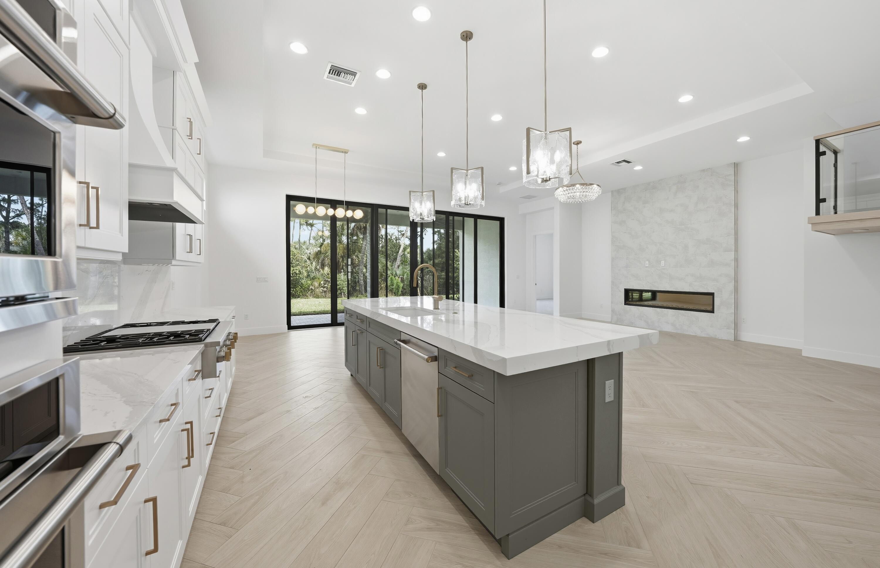 13306 ARTISAN Circle