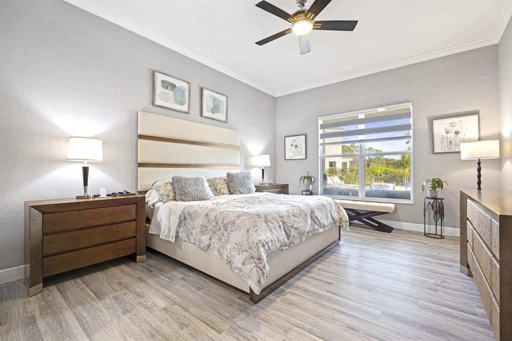 614 SW Pennfield Terrace