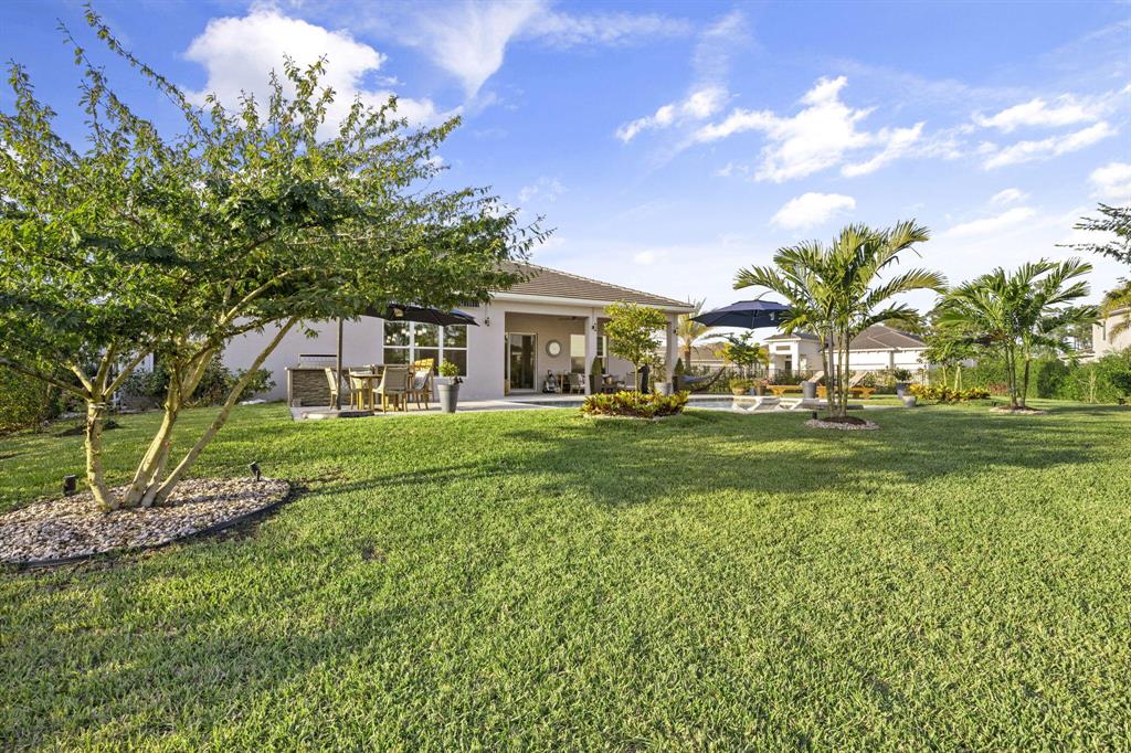 614 SW Pennfield Terrace