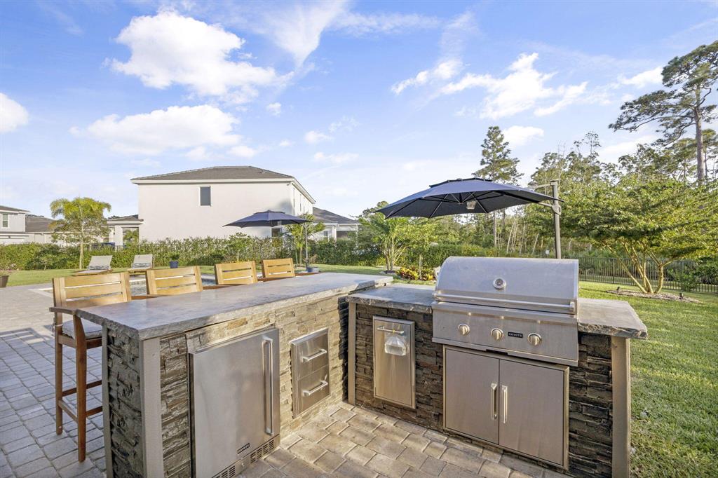 614 SW Pennfield Terrace