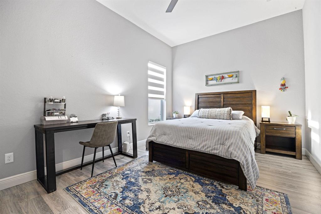 614 SW Pennfield Terrace