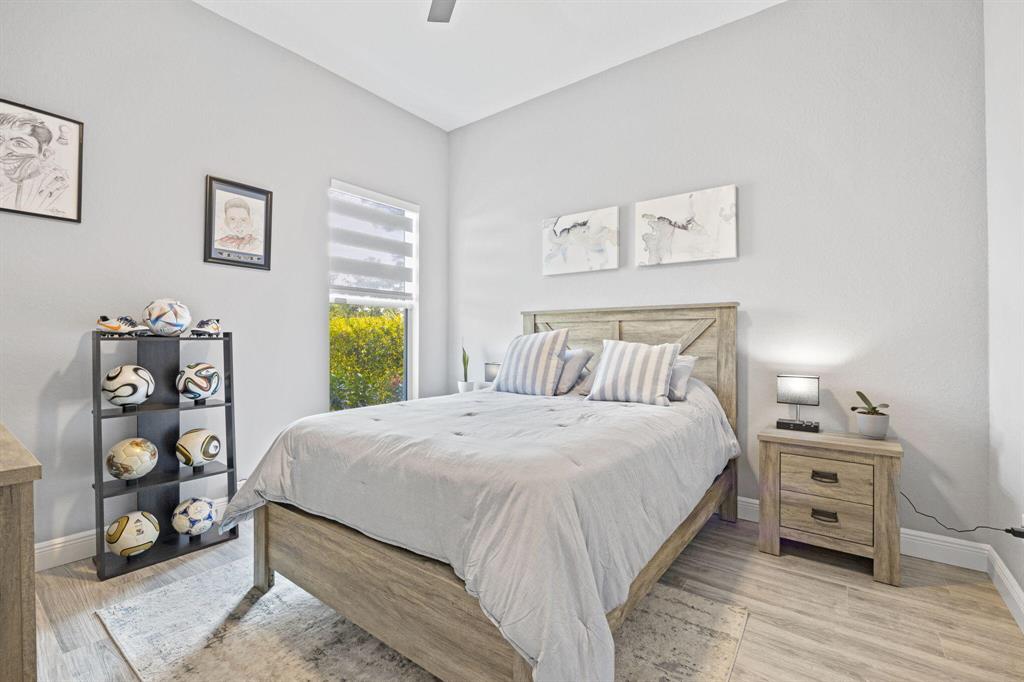 614 SW Pennfield Terrace