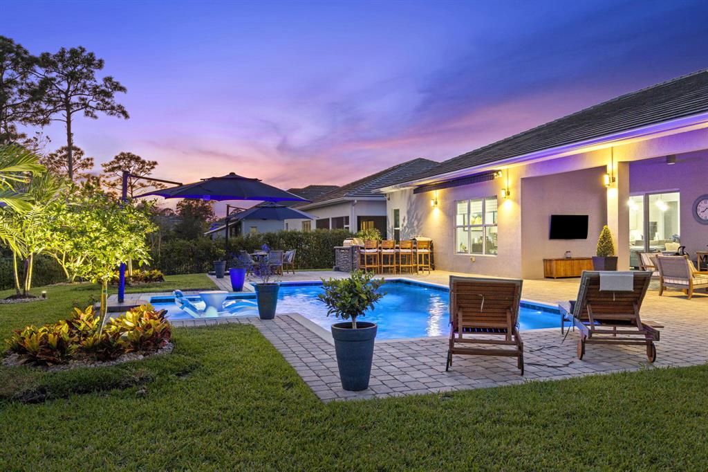 614 SW Pennfield Terrace