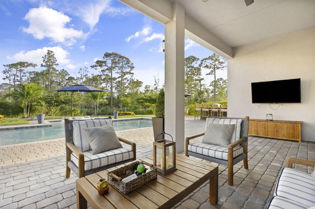 614 SW Pennfield Terrace