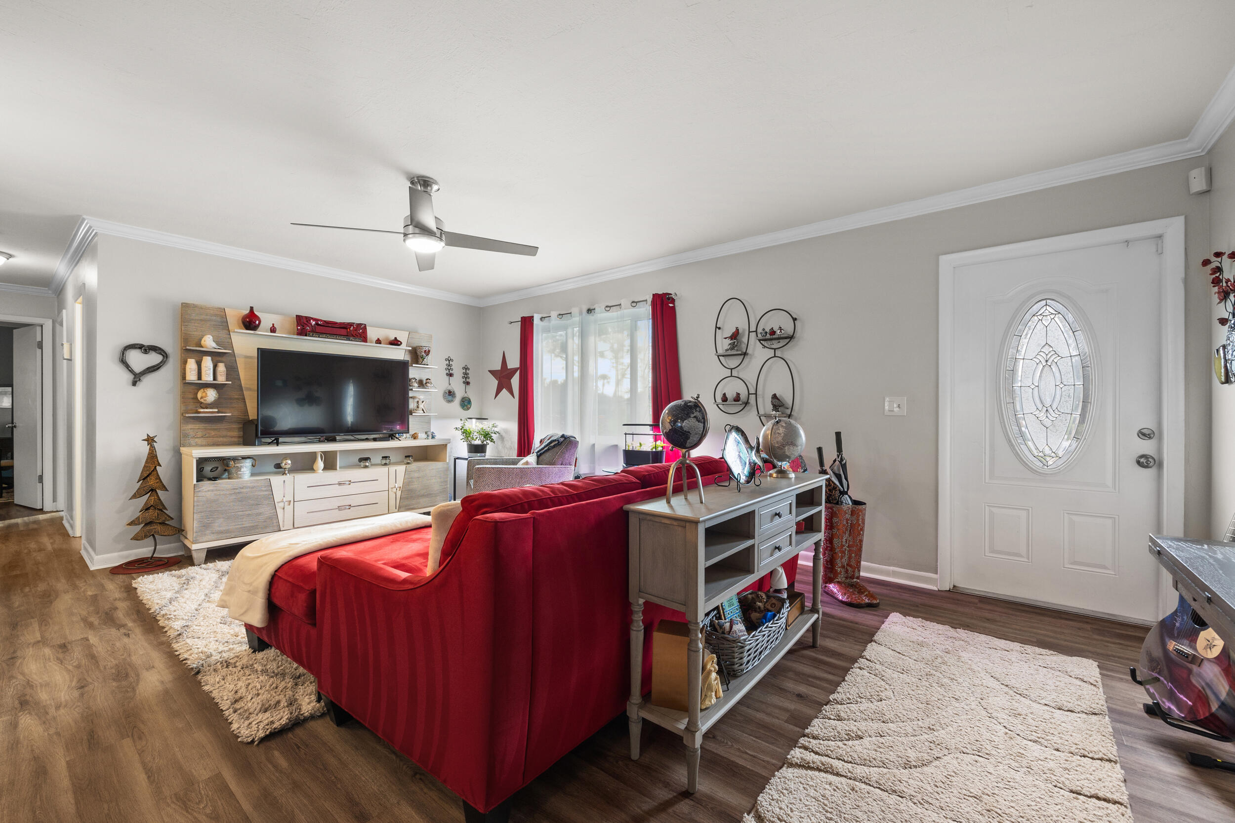 257 SW Thornhill Drive