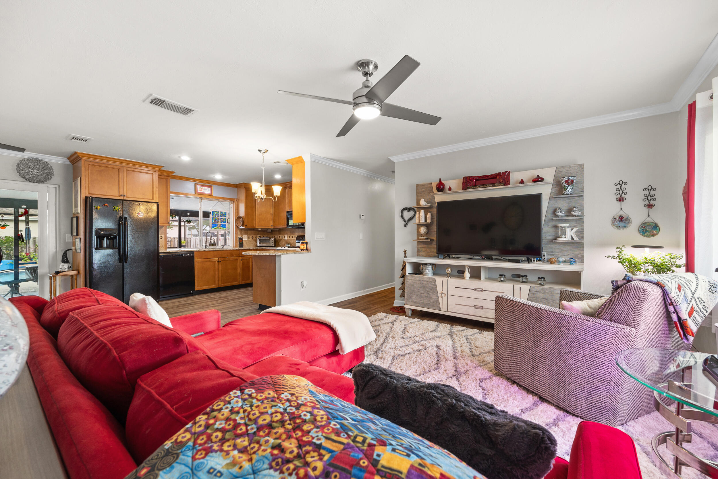 257 SW Thornhill Drive