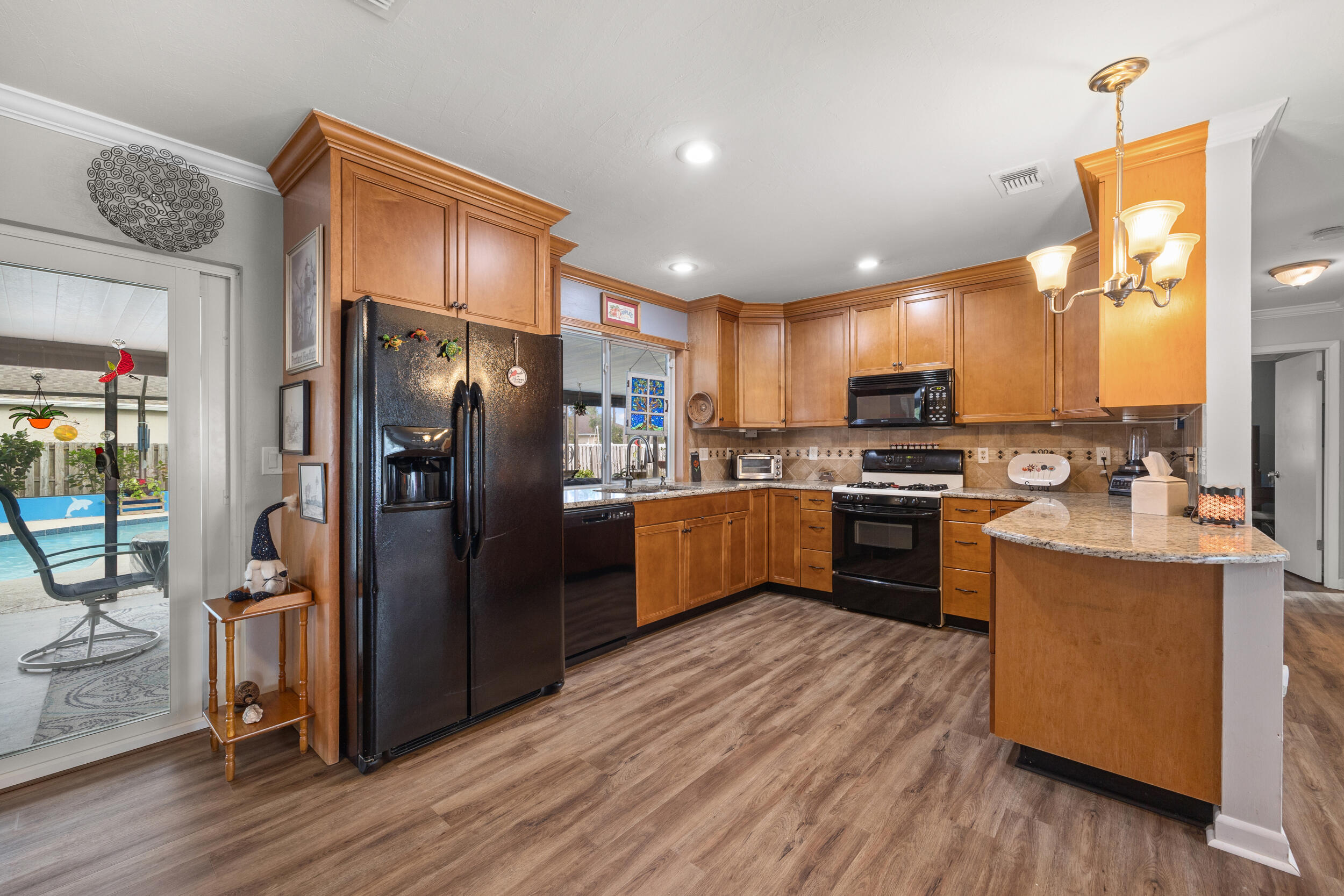 257 SW Thornhill Drive