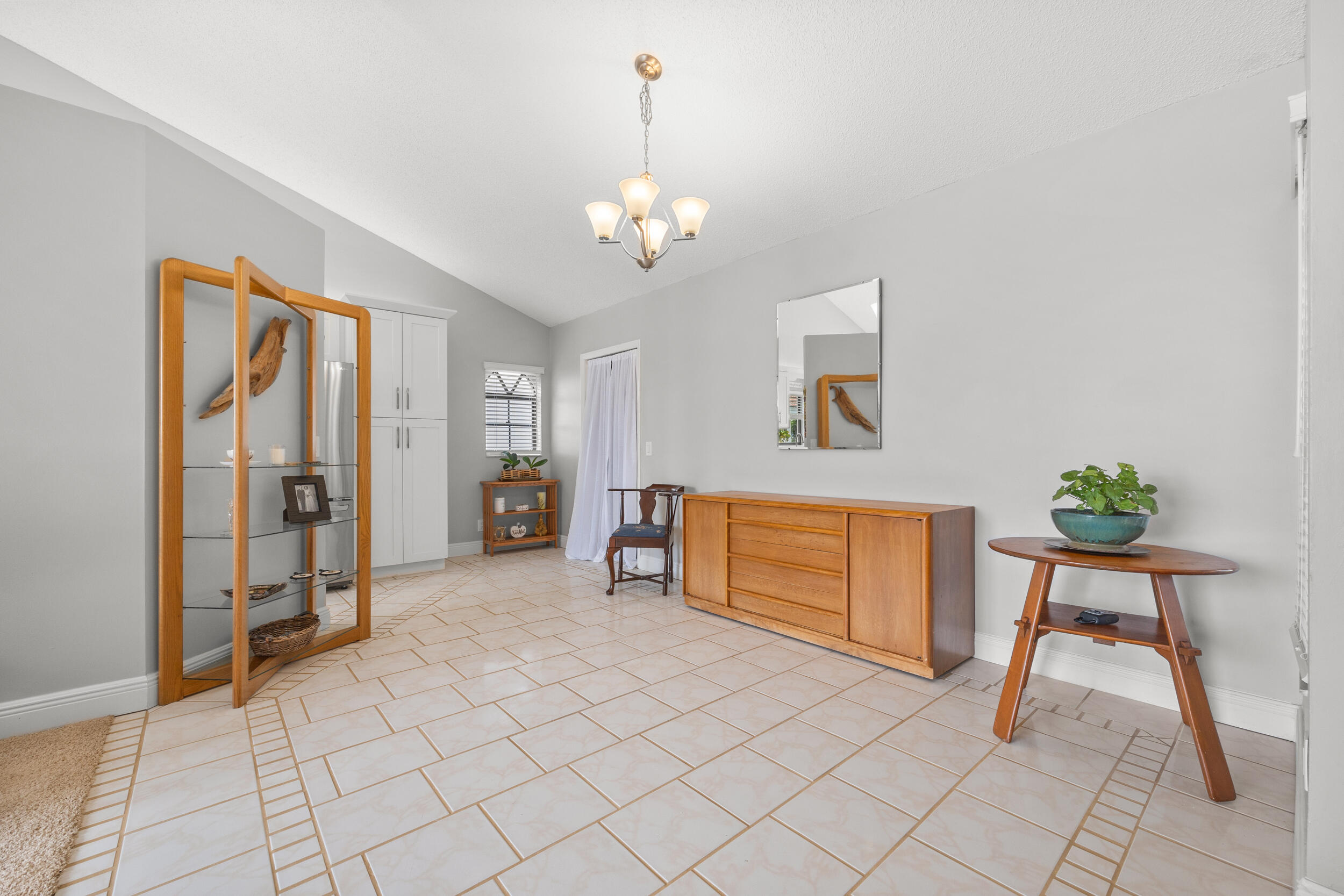 5124 Brian Boulevard