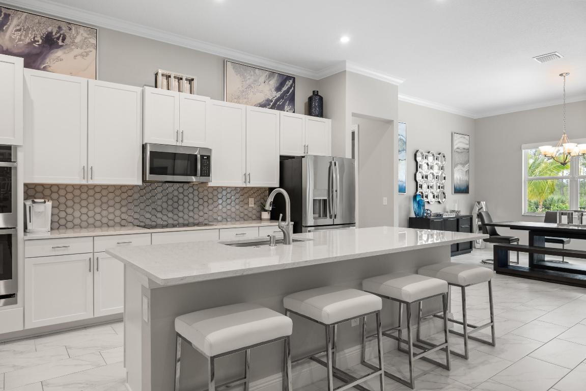 5073 SW Winchester Drive