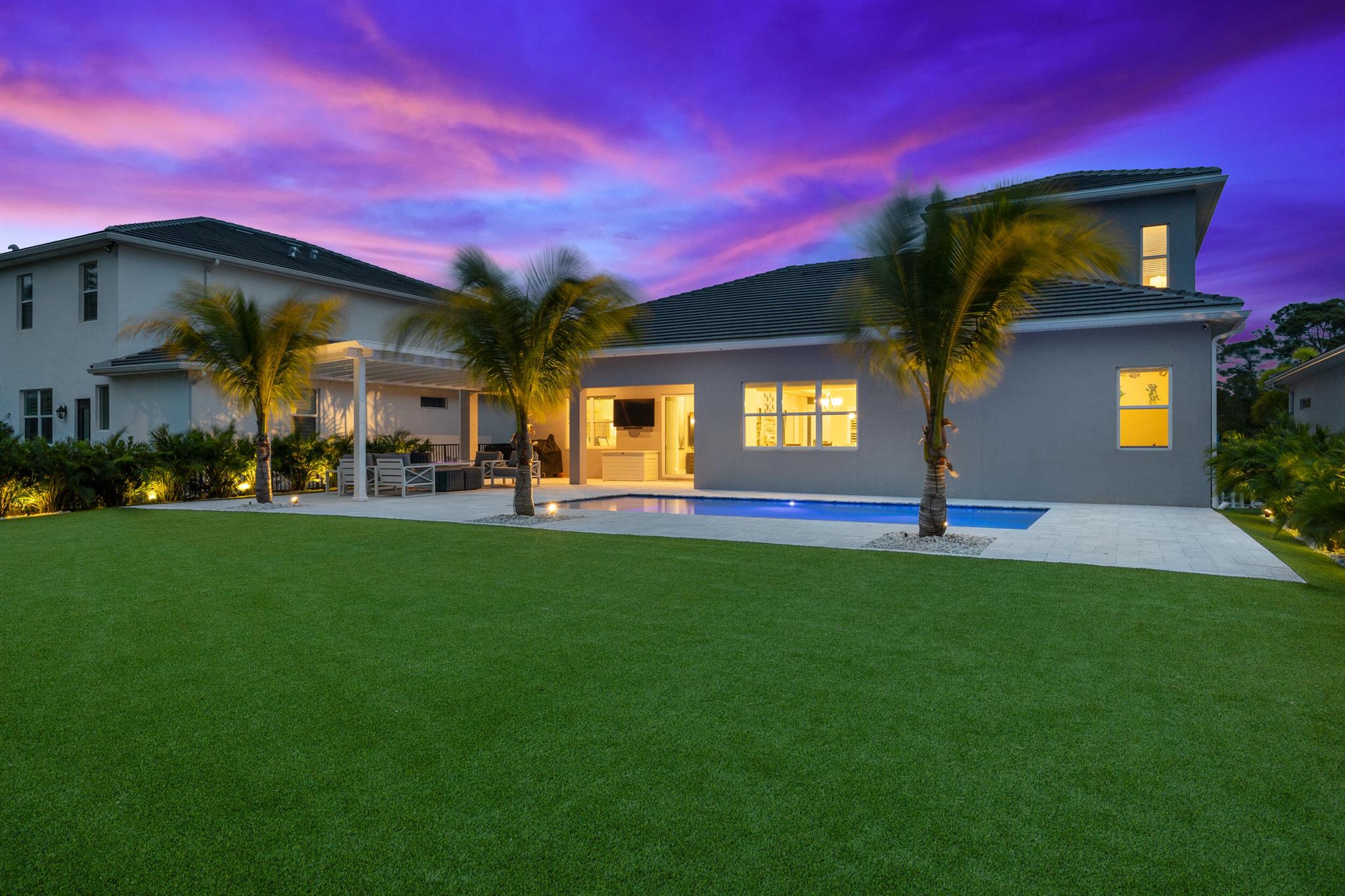 5073 SW Winchester Drive