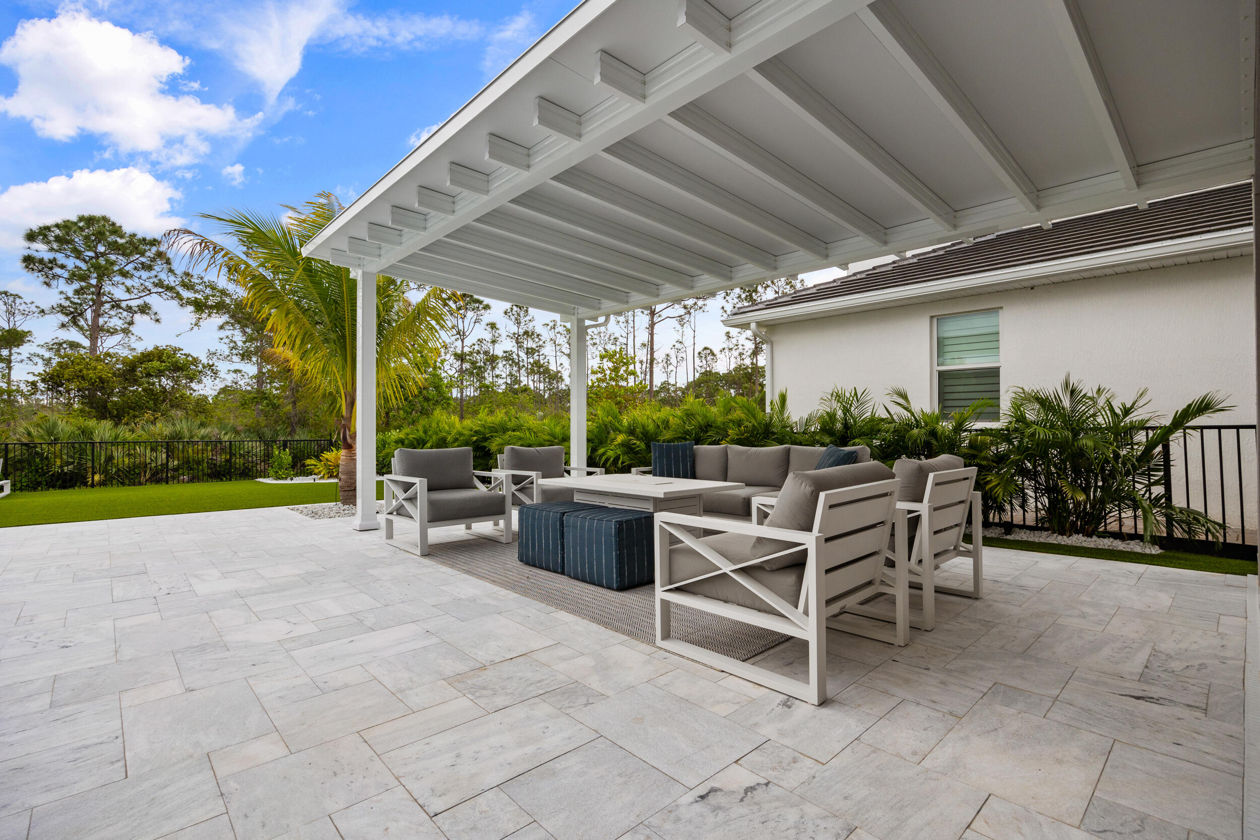 5073 SW Winchester Drive