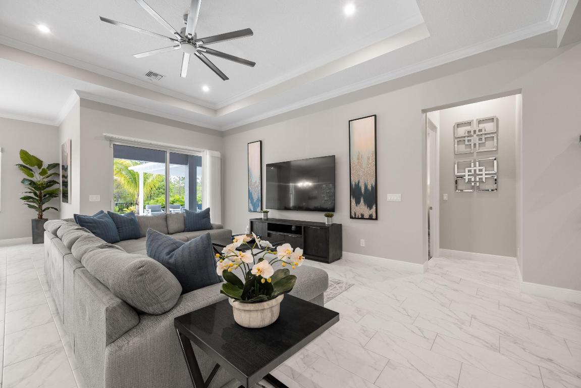 5073 SW Winchester Drive