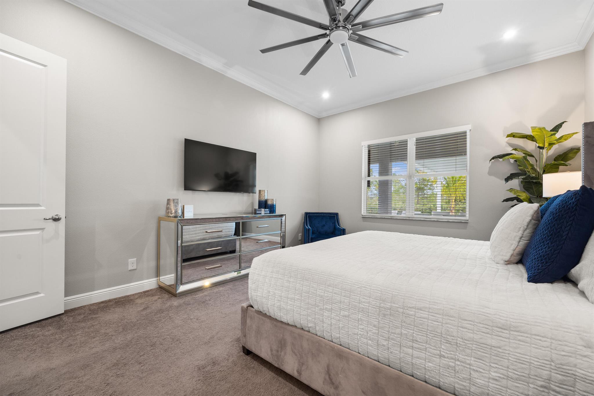 5073 SW Winchester Drive