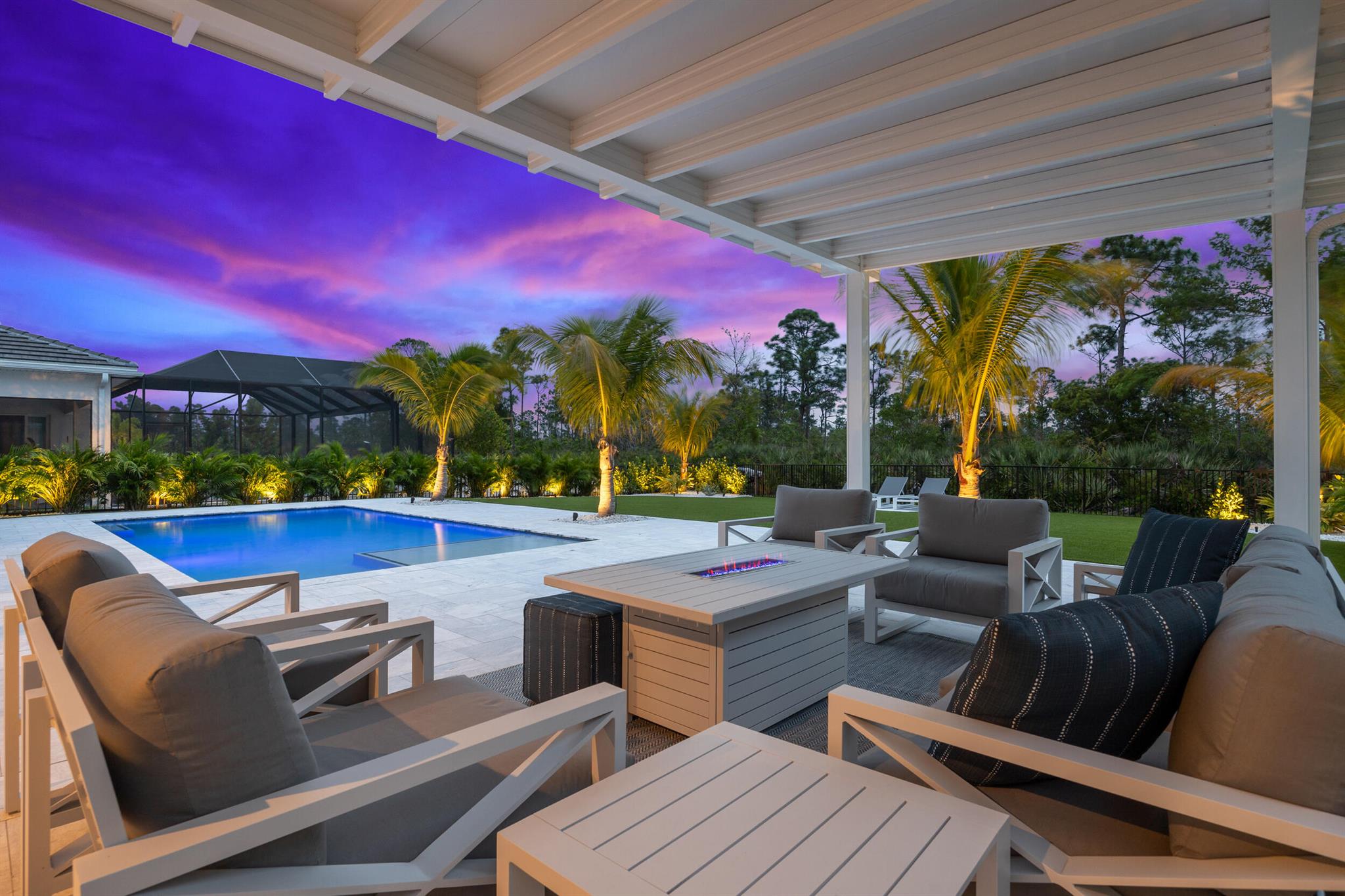 5073 SW Winchester Drive