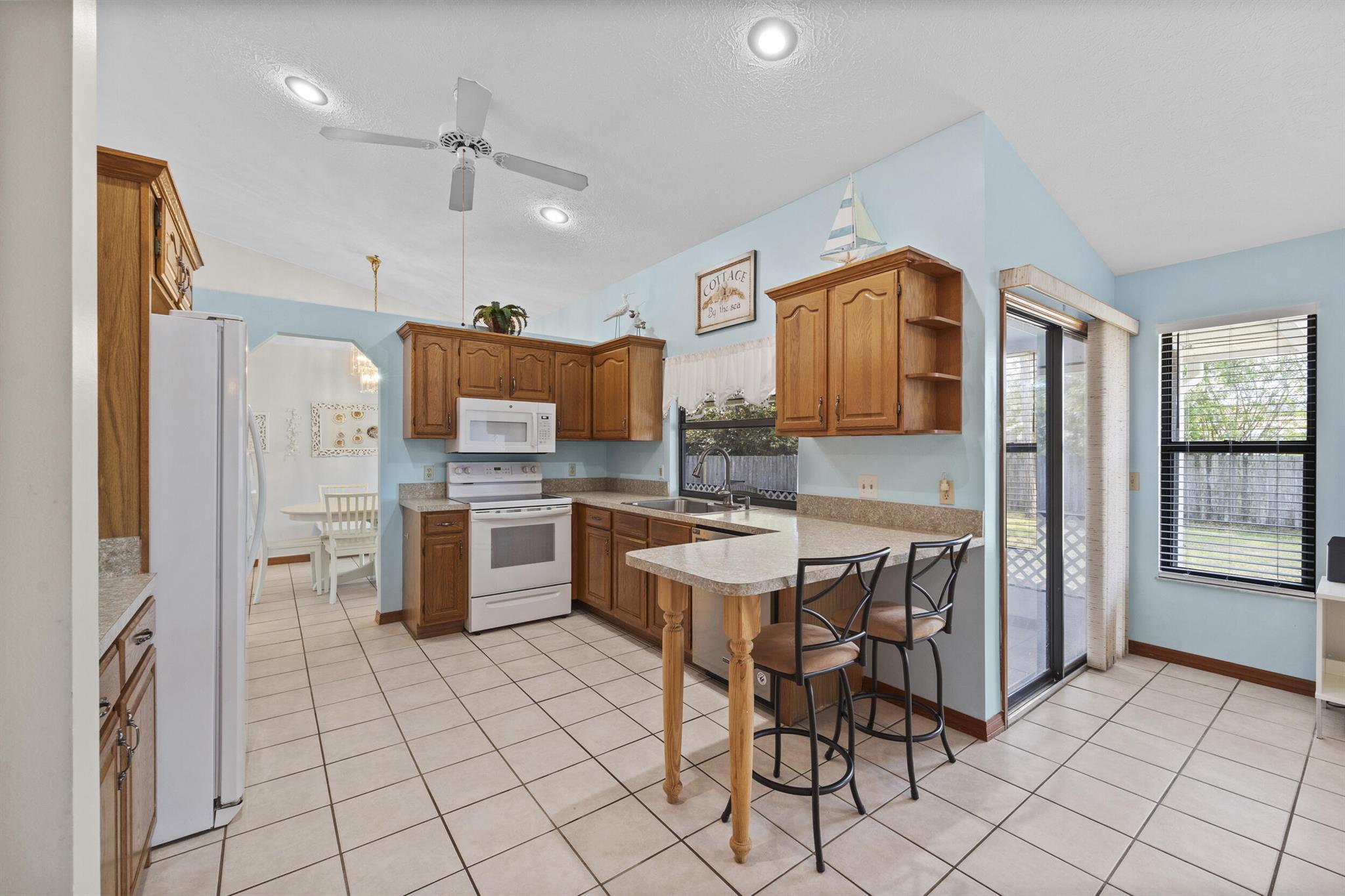 164 SW Airview Avenue