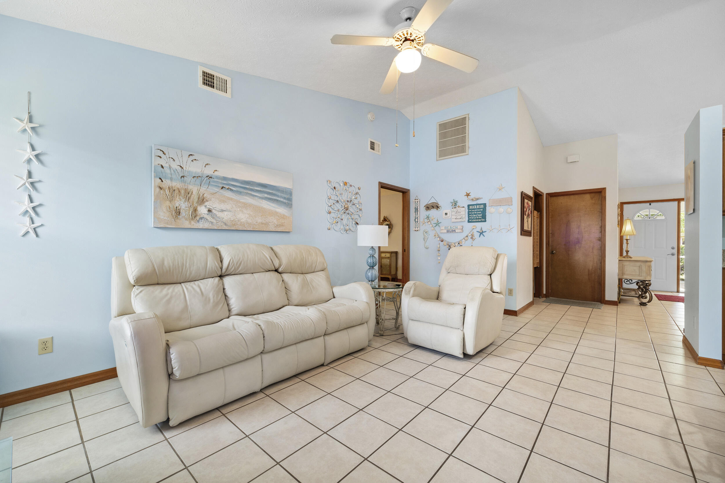 164 SW Airview Avenue