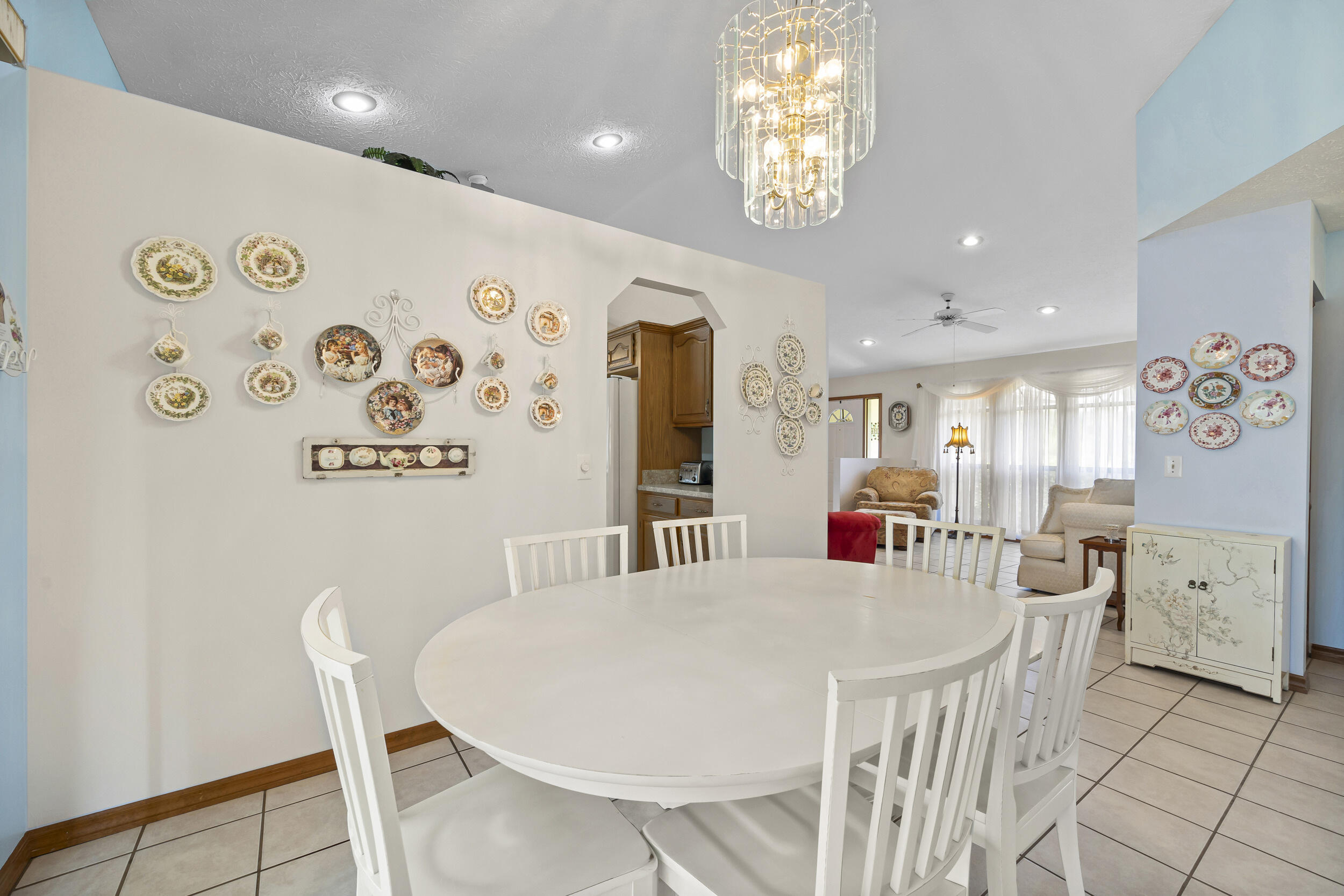 164 SW Airview Avenue