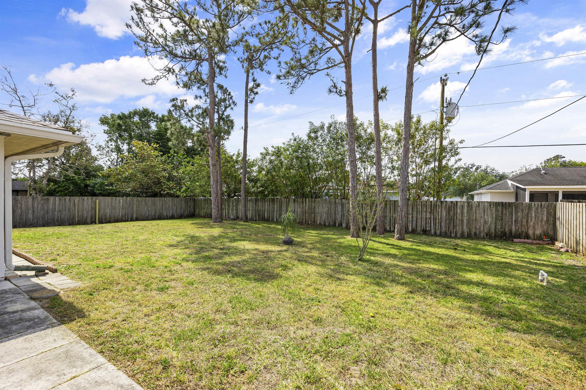 164 SW Airview Avenue