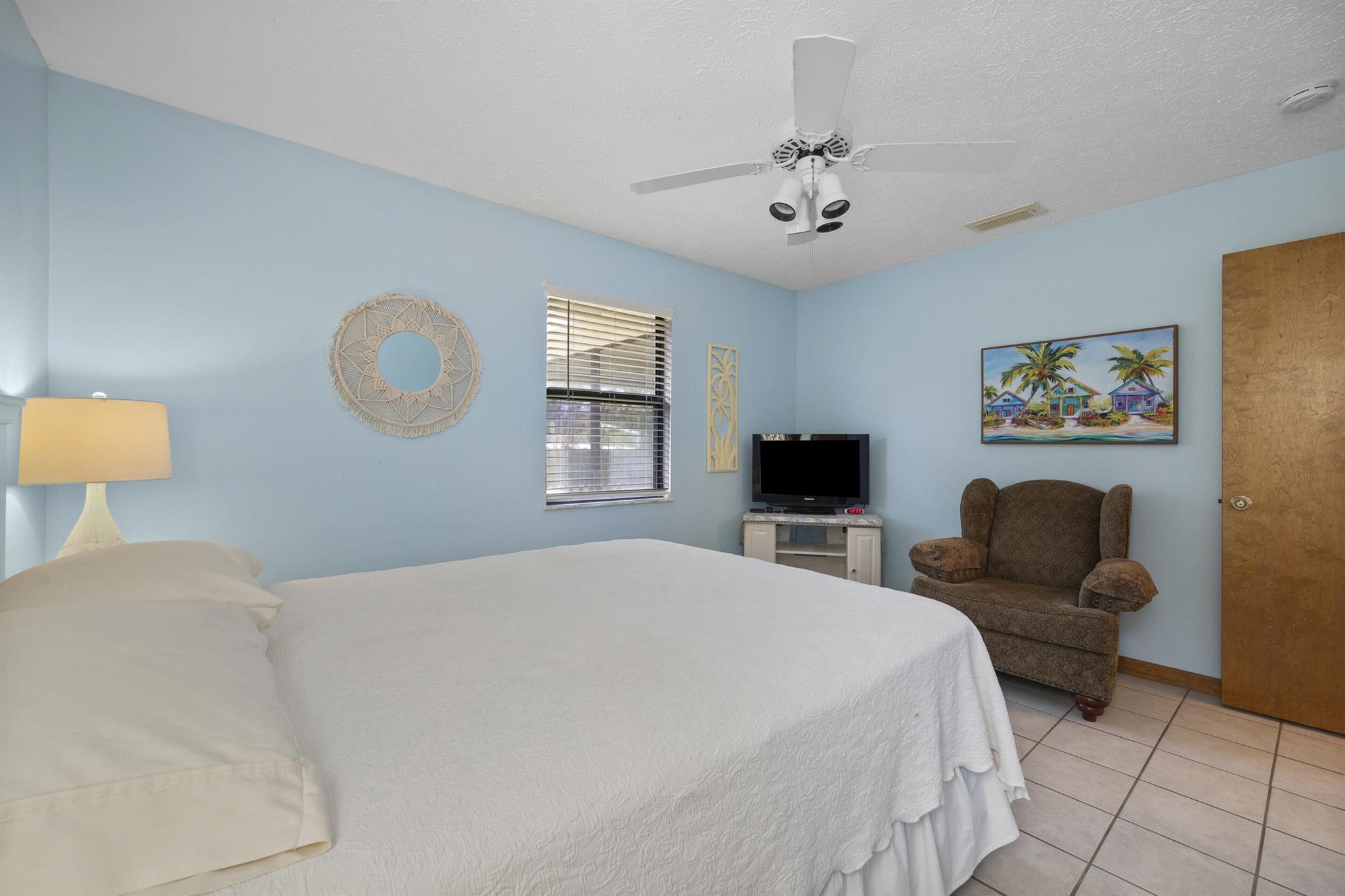 164 SW Airview Avenue