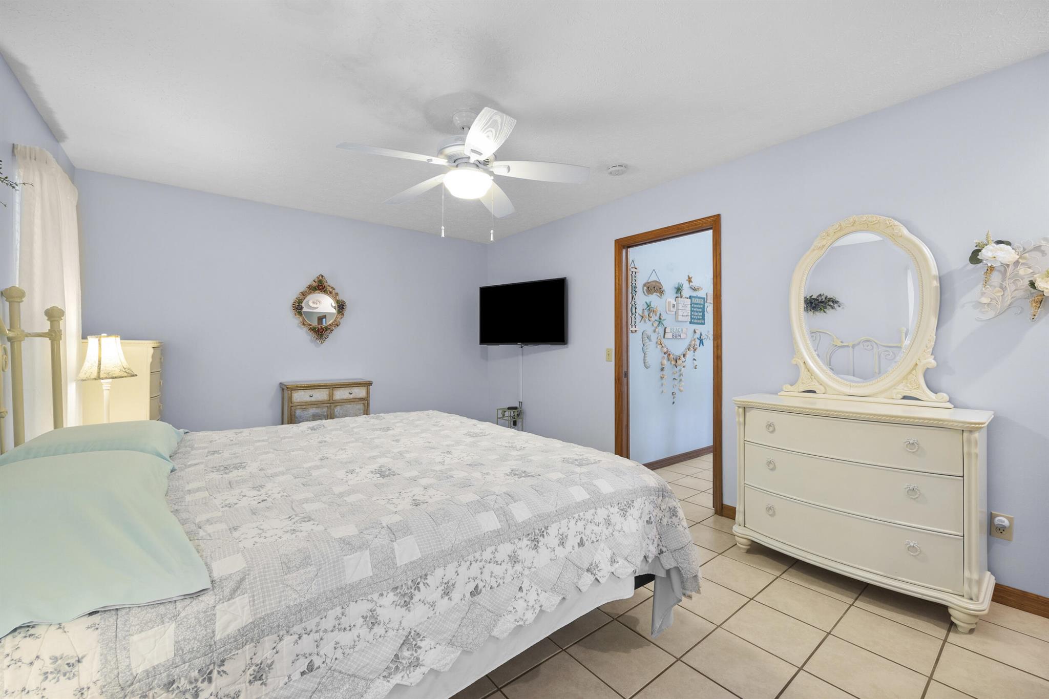 164 SW Airview Avenue