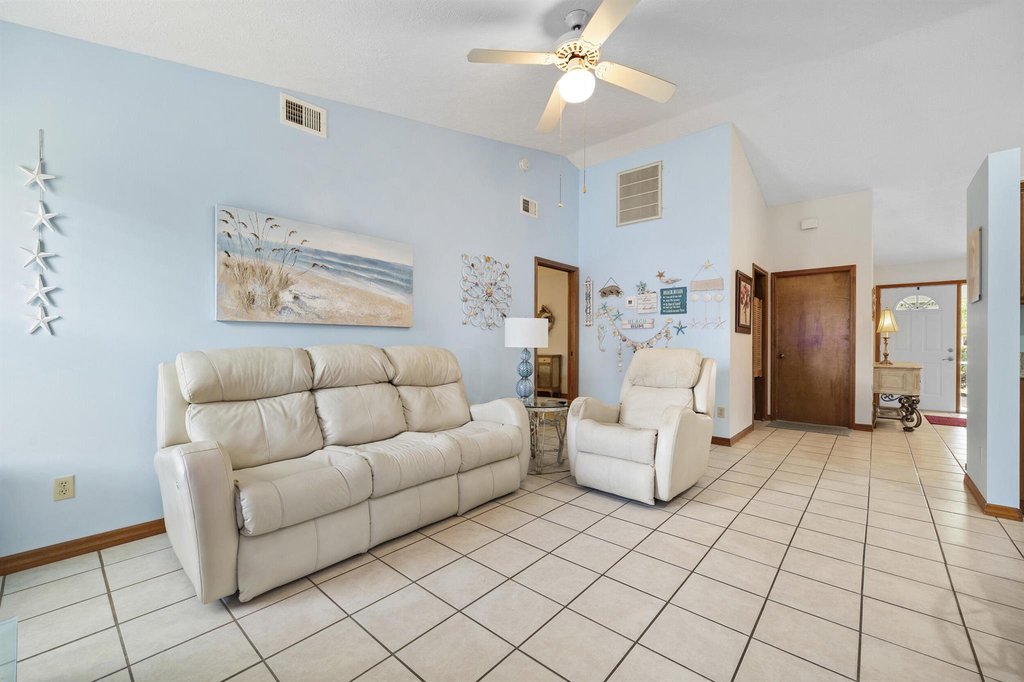 164 SW Airview Avenue