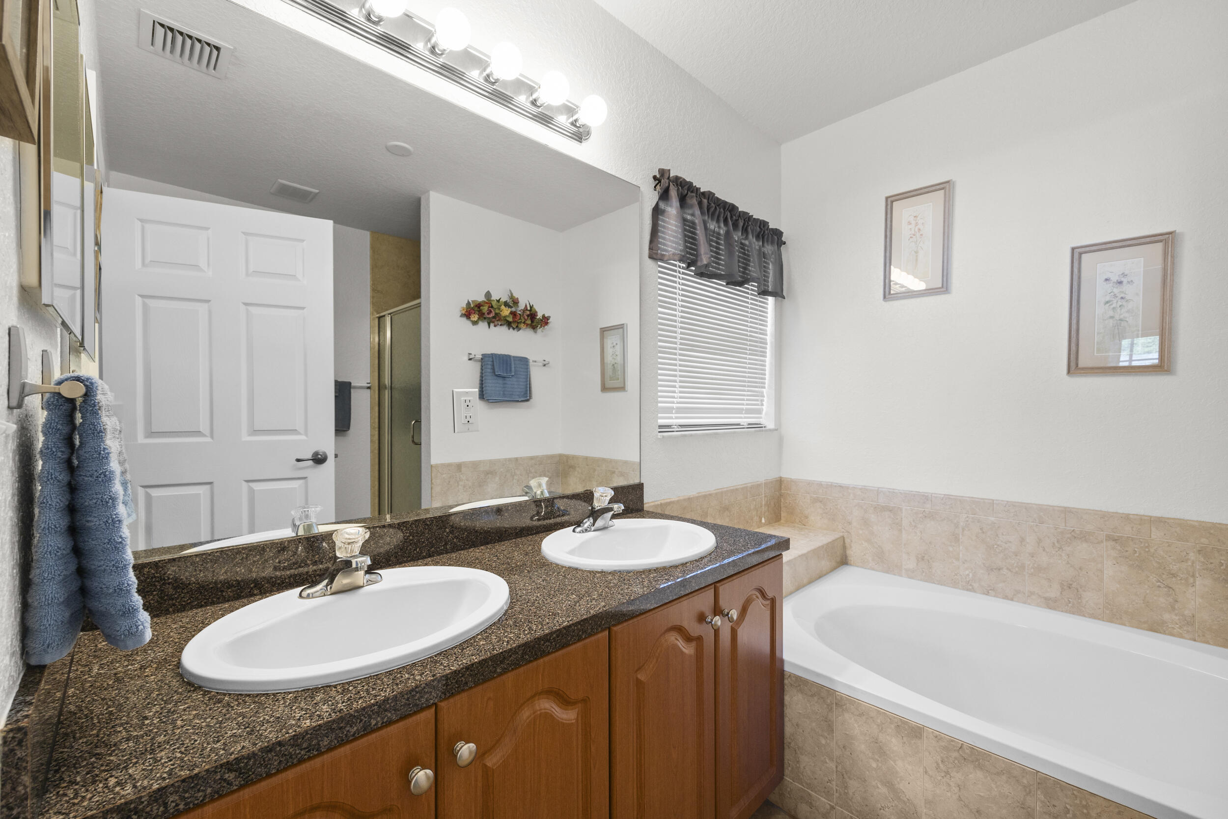 616 NW Monroe Street