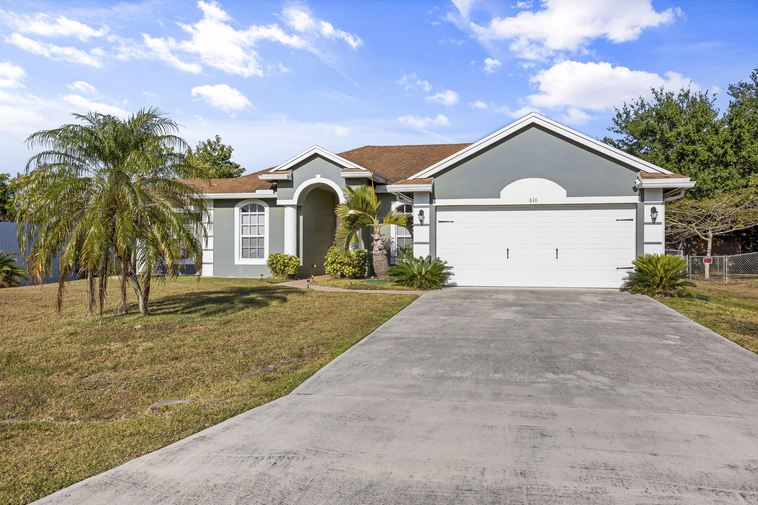 616 NW Monroe Street