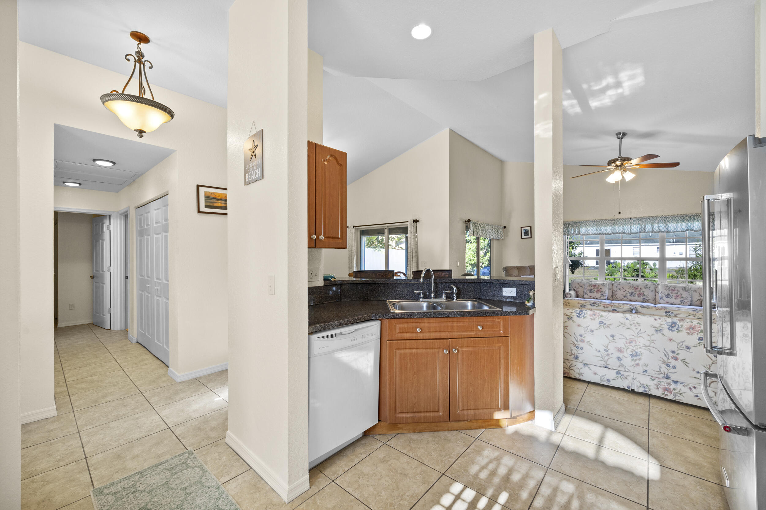 616 NW Monroe Street