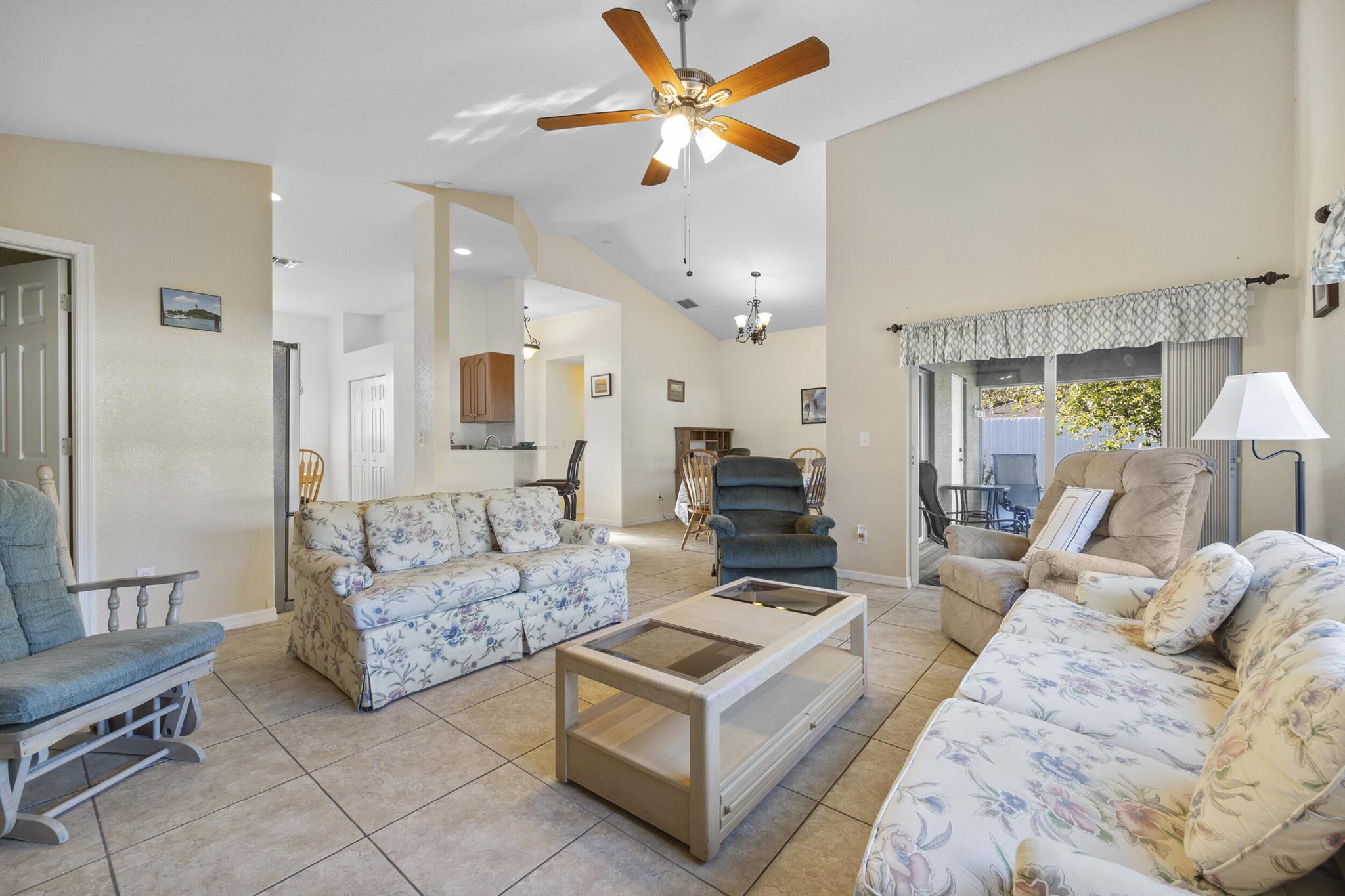 616 NW Monroe Street