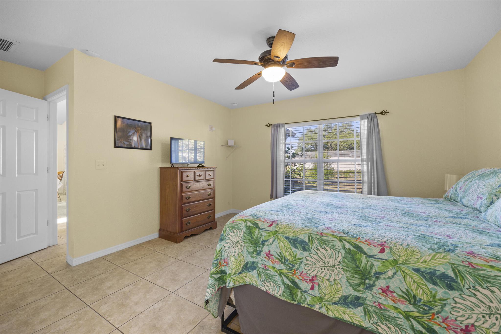 616 NW Monroe Street