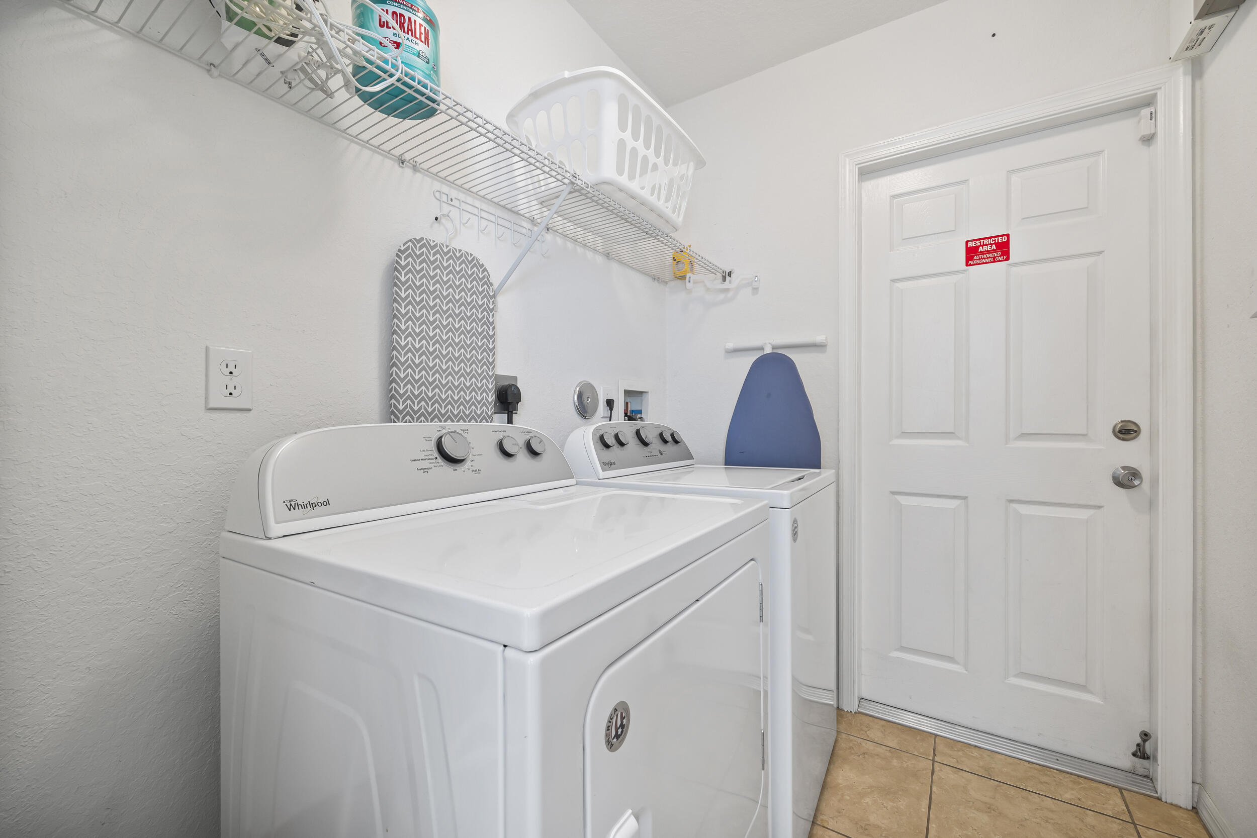 616 NW Monroe Street