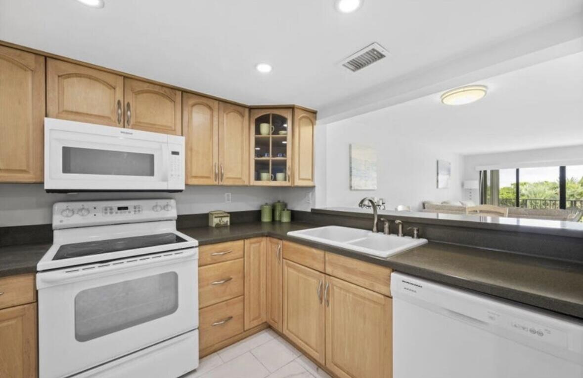 9400 S Ocean Drive 103