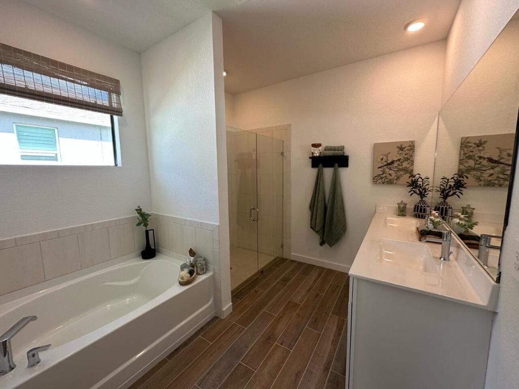 1921 NE Ocean Dunes Drive