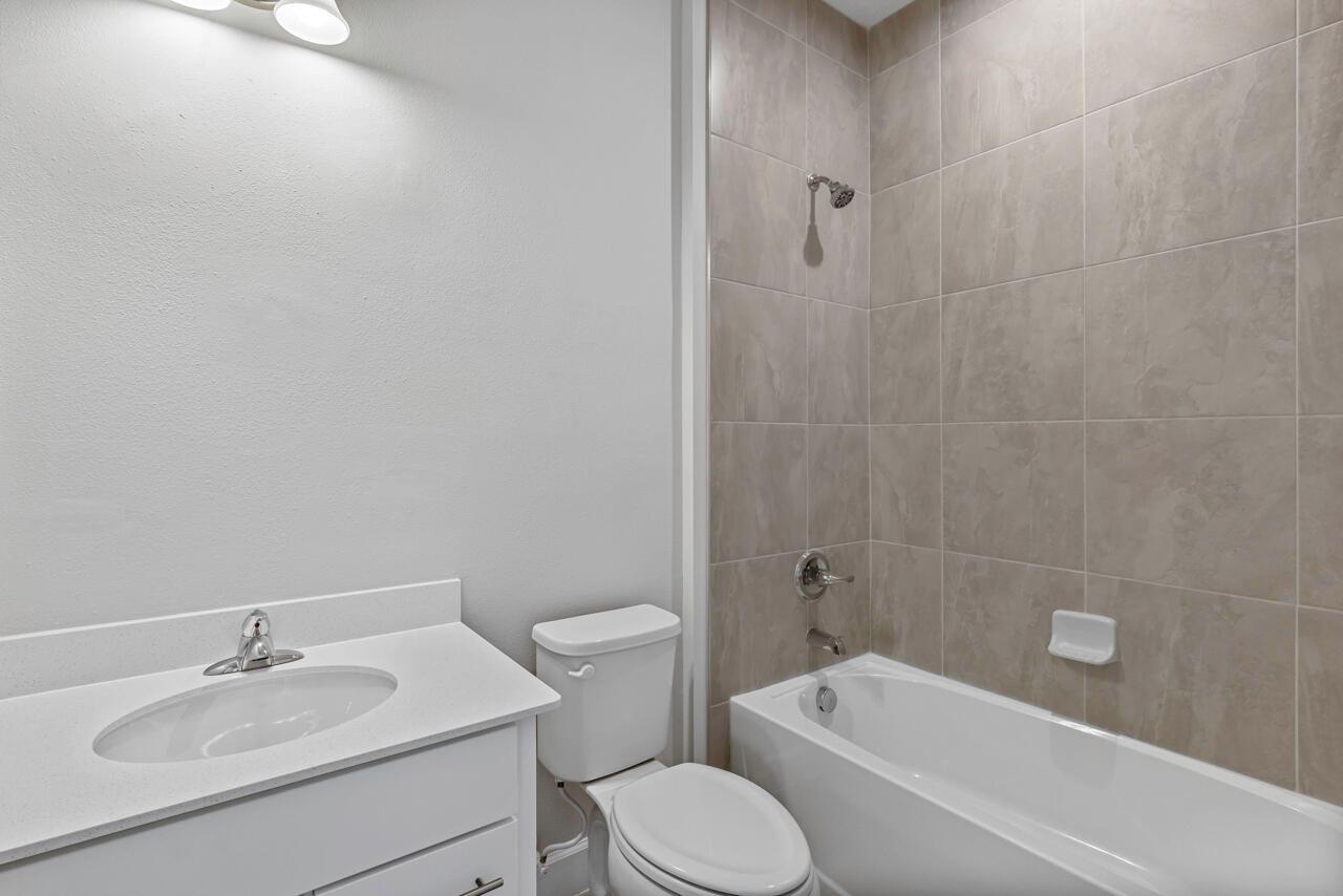 174 SW Pomeroy Street