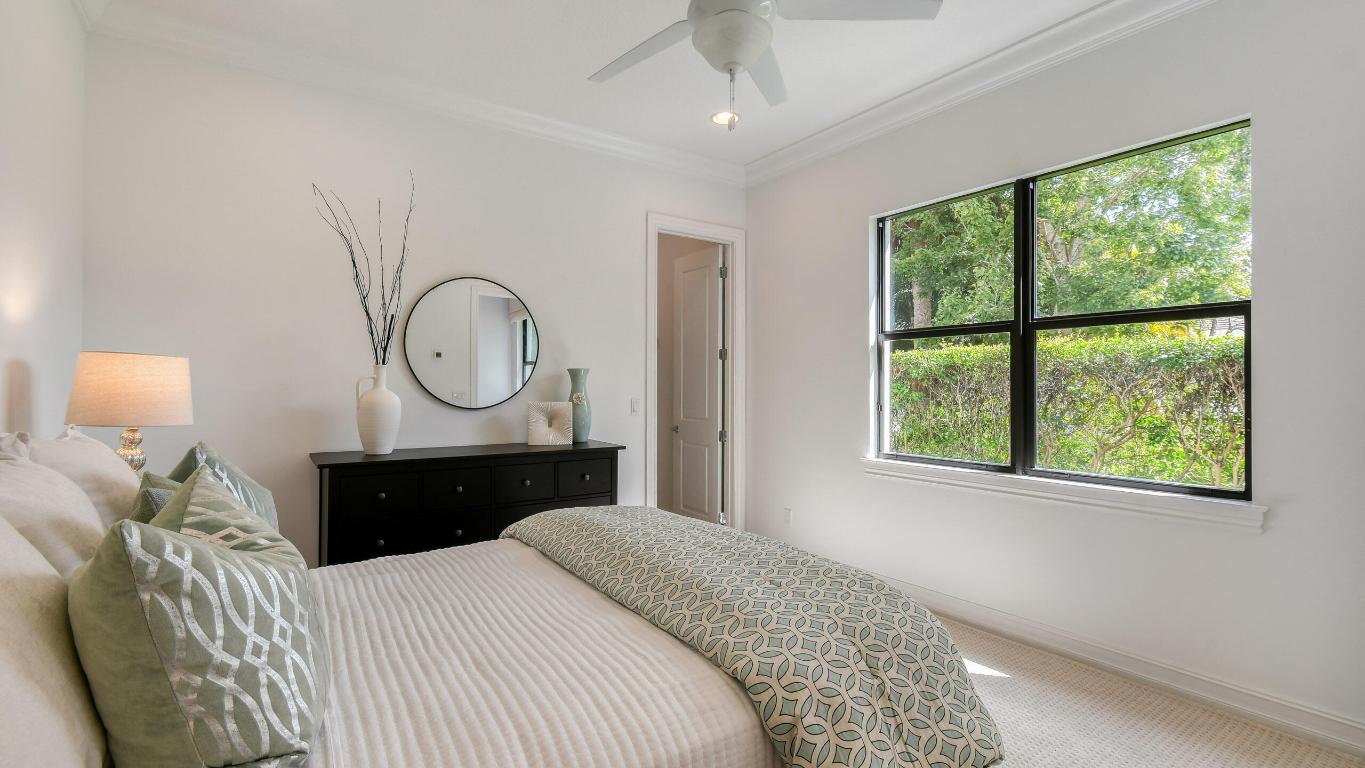 5412 SW Blue Daze Way