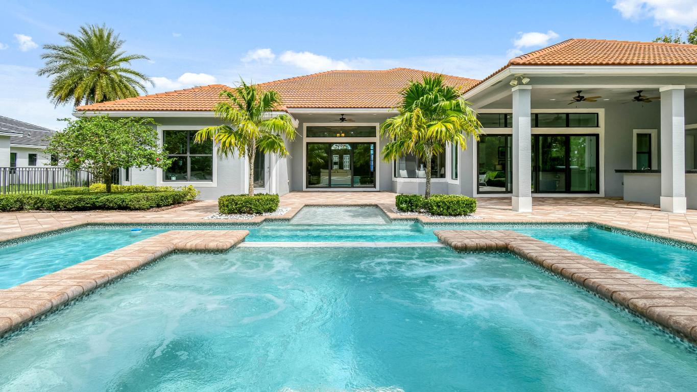 5412 SW Blue Daze Way