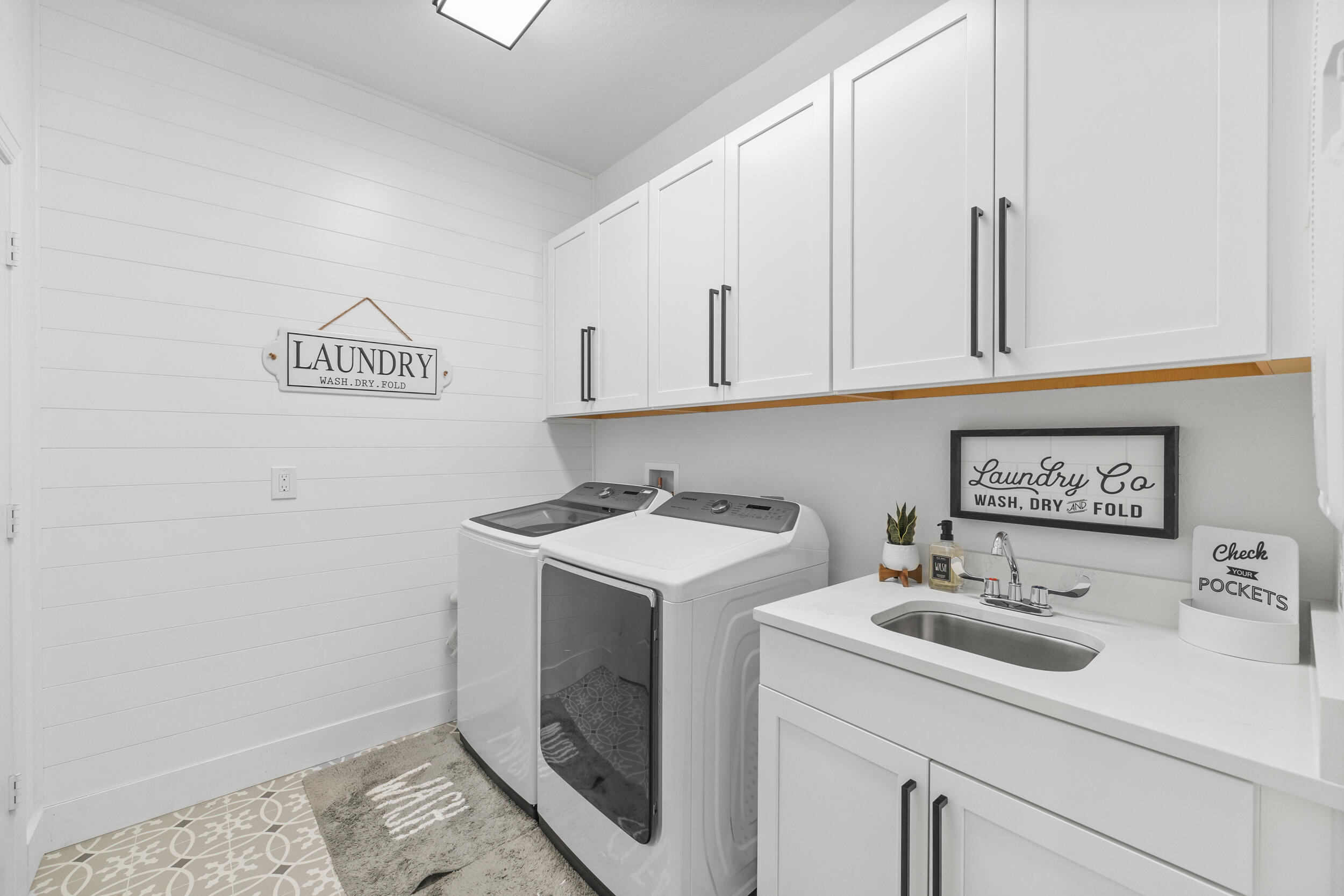 4591 SW Ardsley Drive