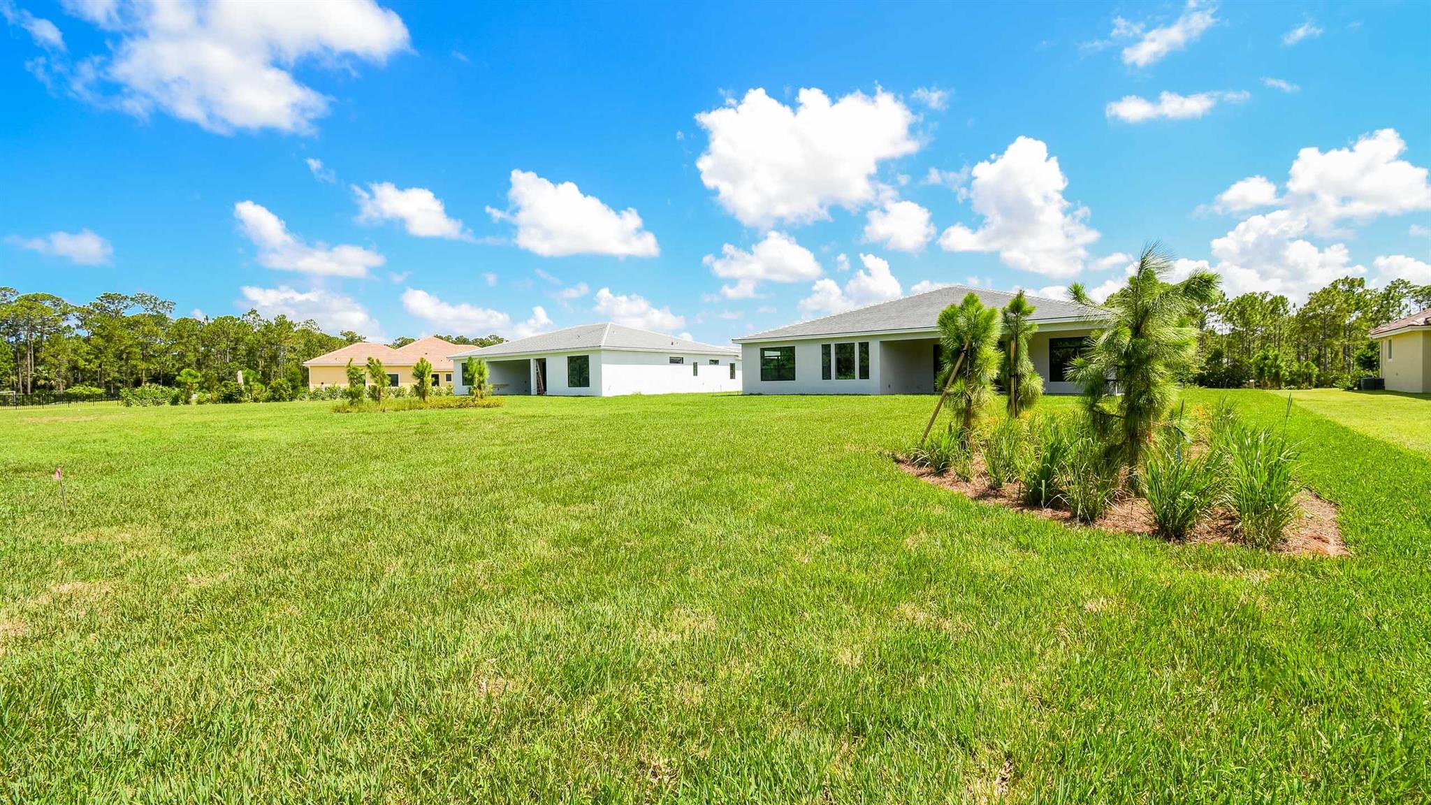 5238 SW Pomegranate Way