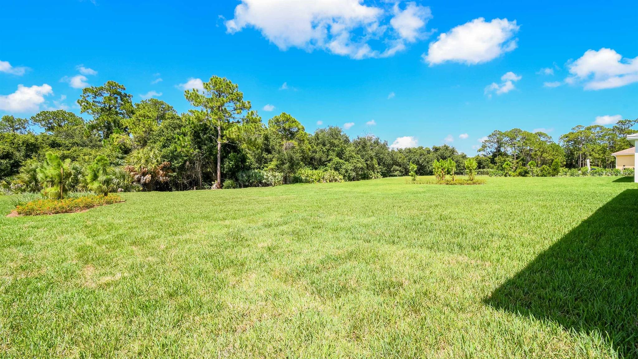 5238 SW Pomegranate Way