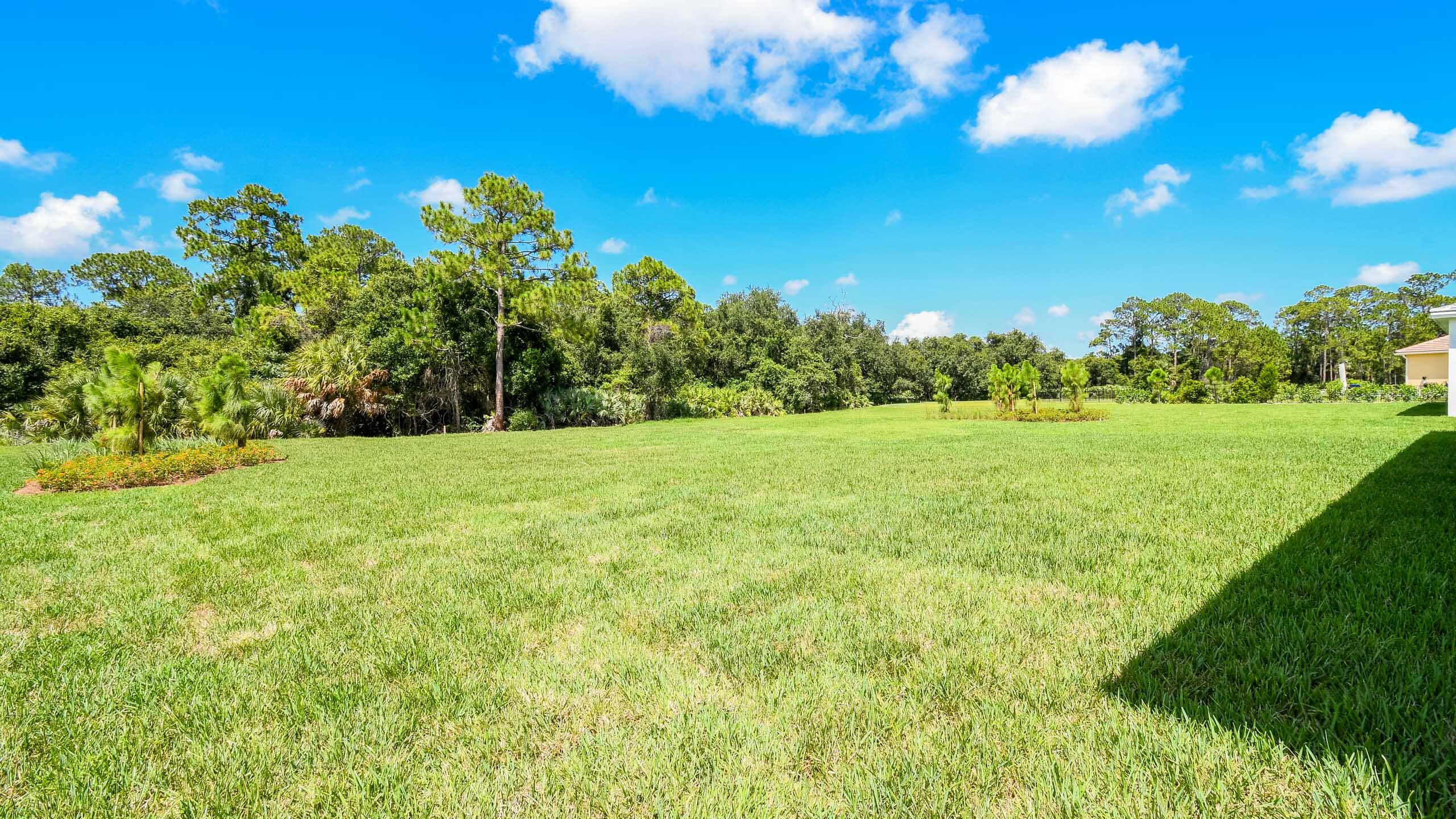 5238 SW Pomegranate Way