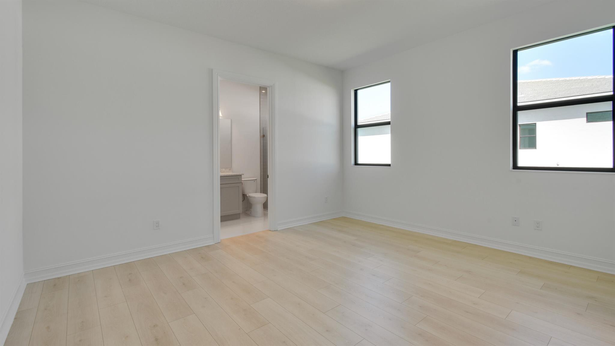 5238 SW Pomegranate Way