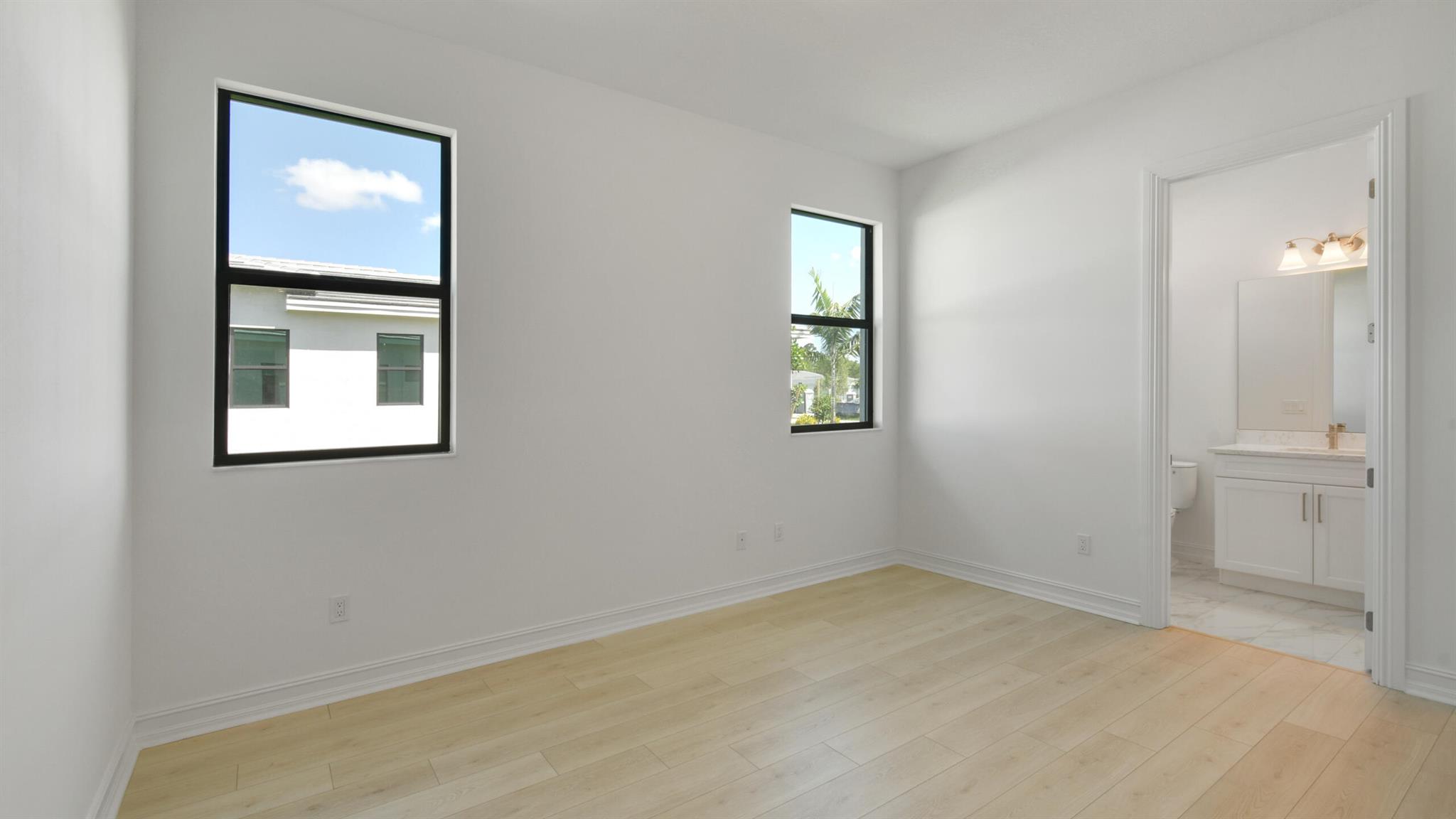 5238 SW Pomegranate Way