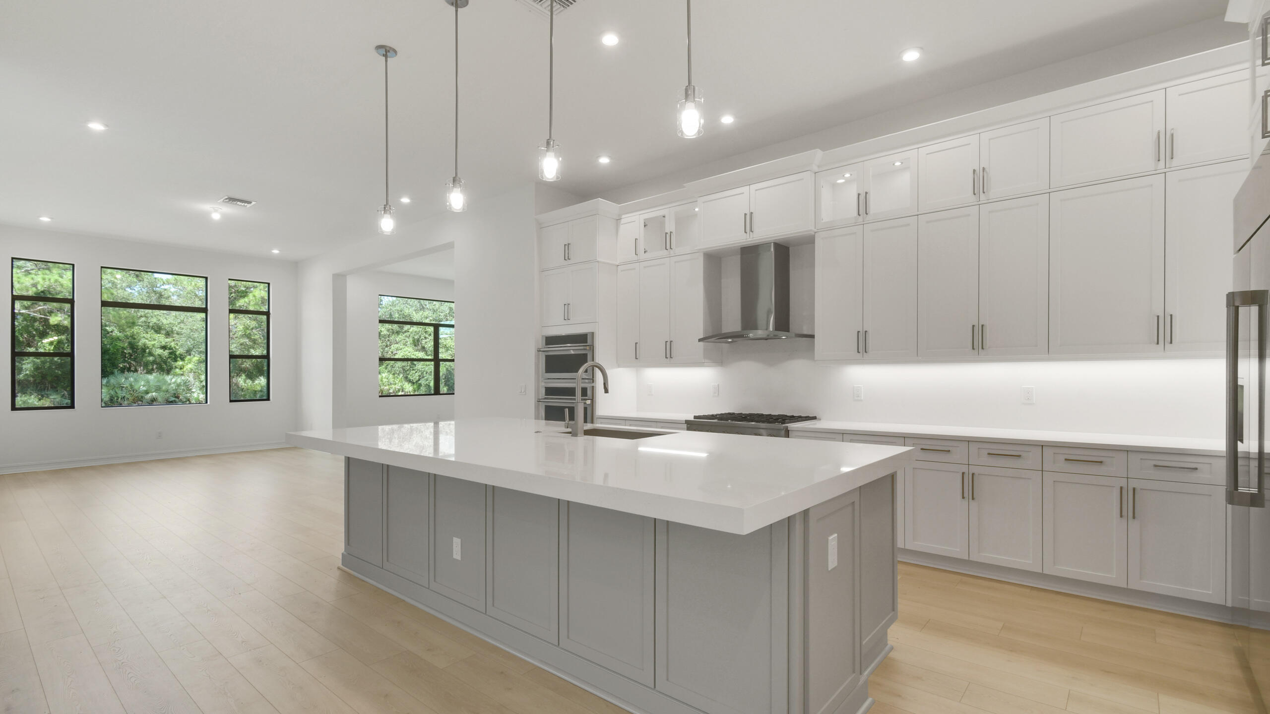 5238 SW Pomegranate Way