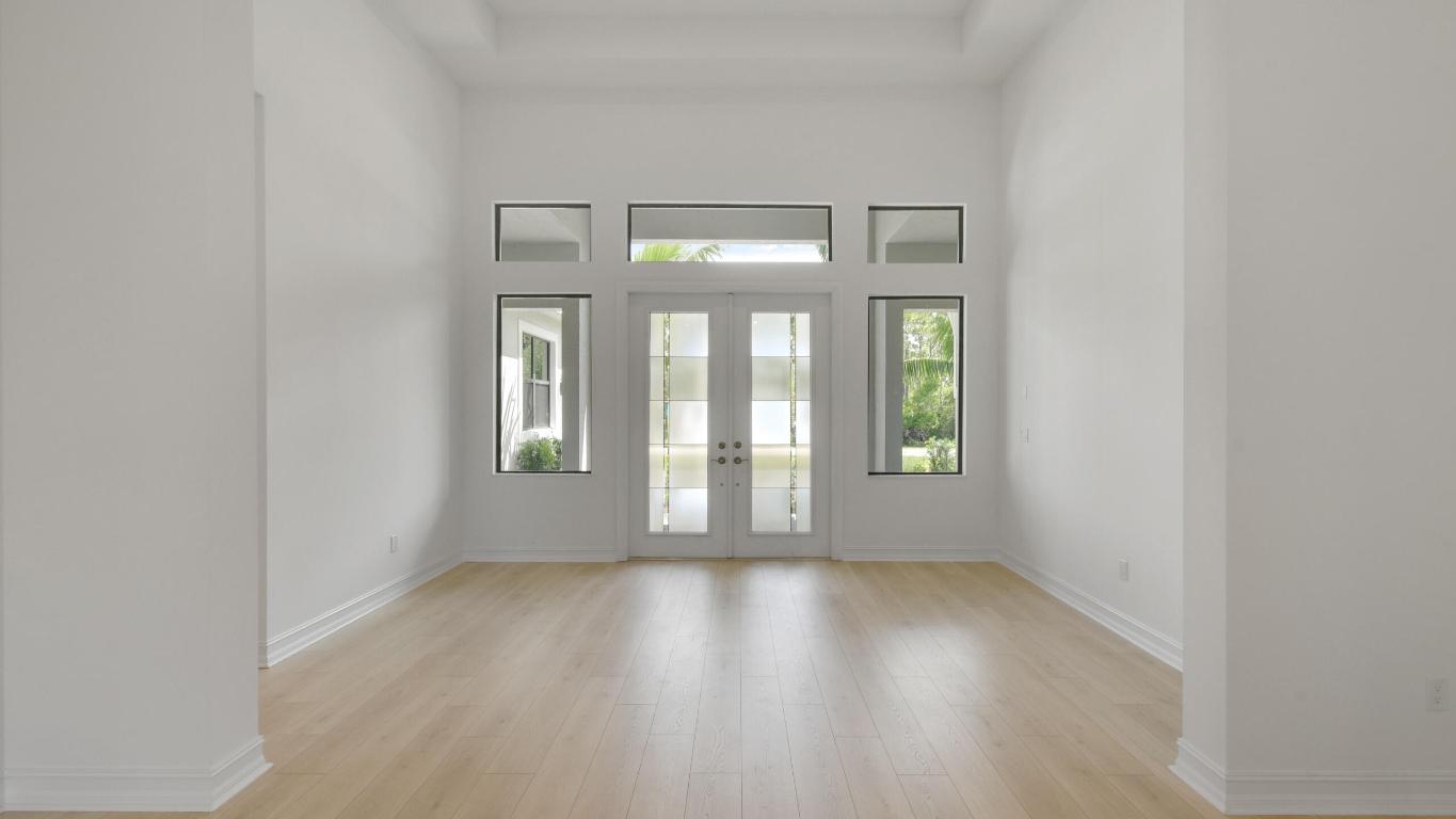 5238 SW Pomegranate Way