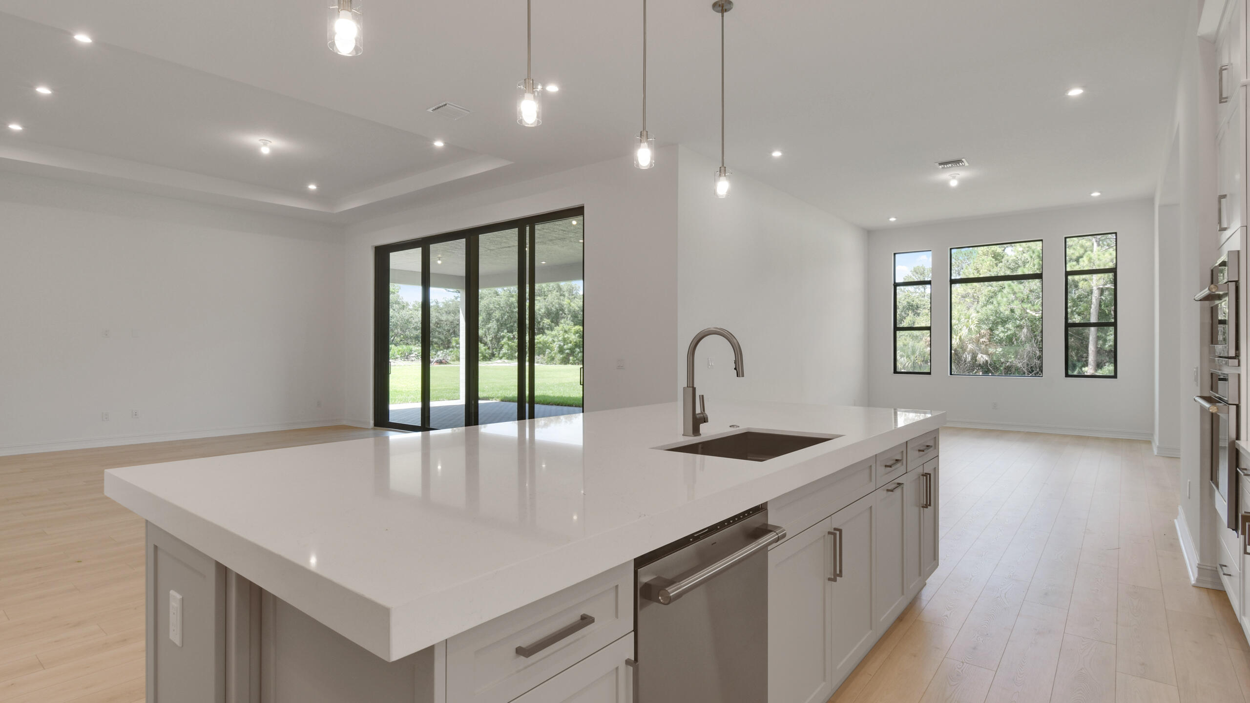 5238 SW Pomegranate Way