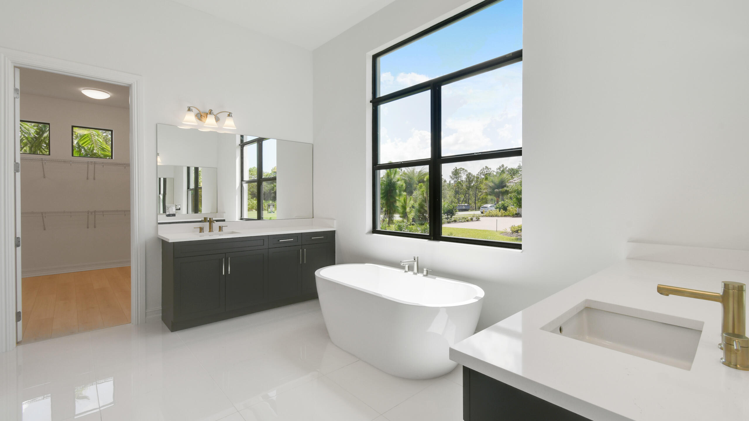 5238 SW Pomegranate Way